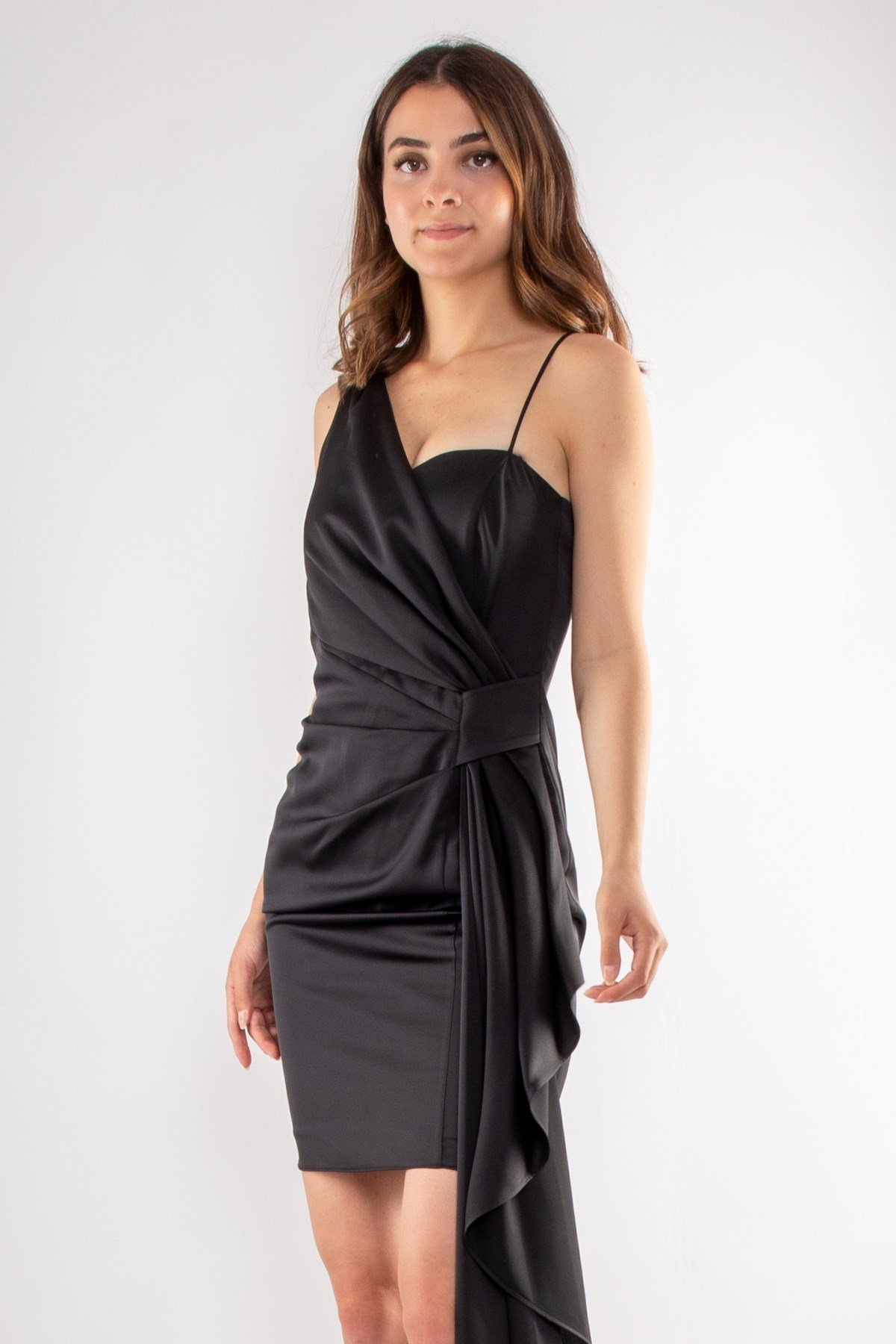 1504 Tek Omuz Yanı Geçmeli Şal Detay Saten Kısa Elbise