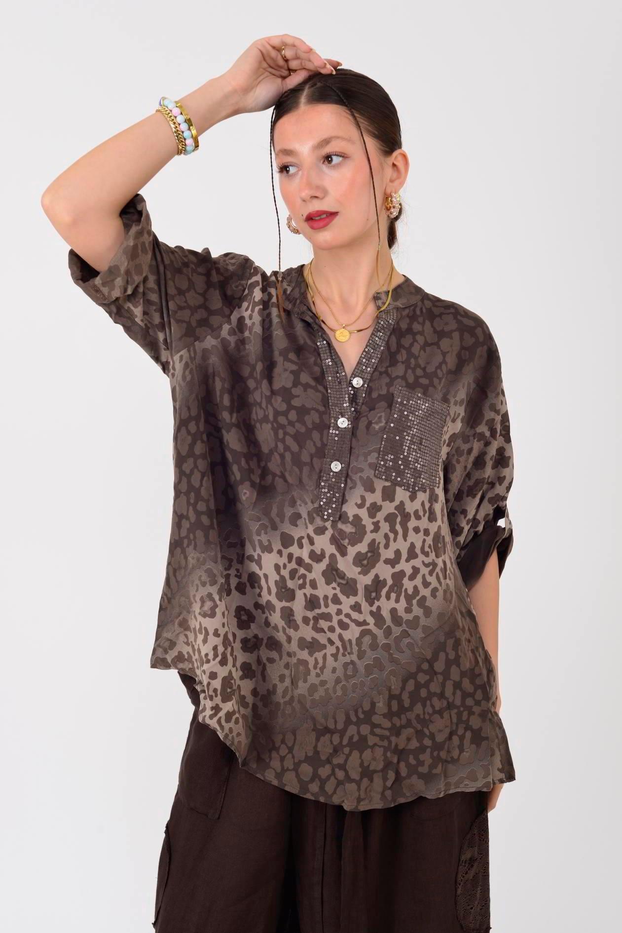 15451-16 Batik Desen Puldetaylı 3 Düğmeli Gömlek