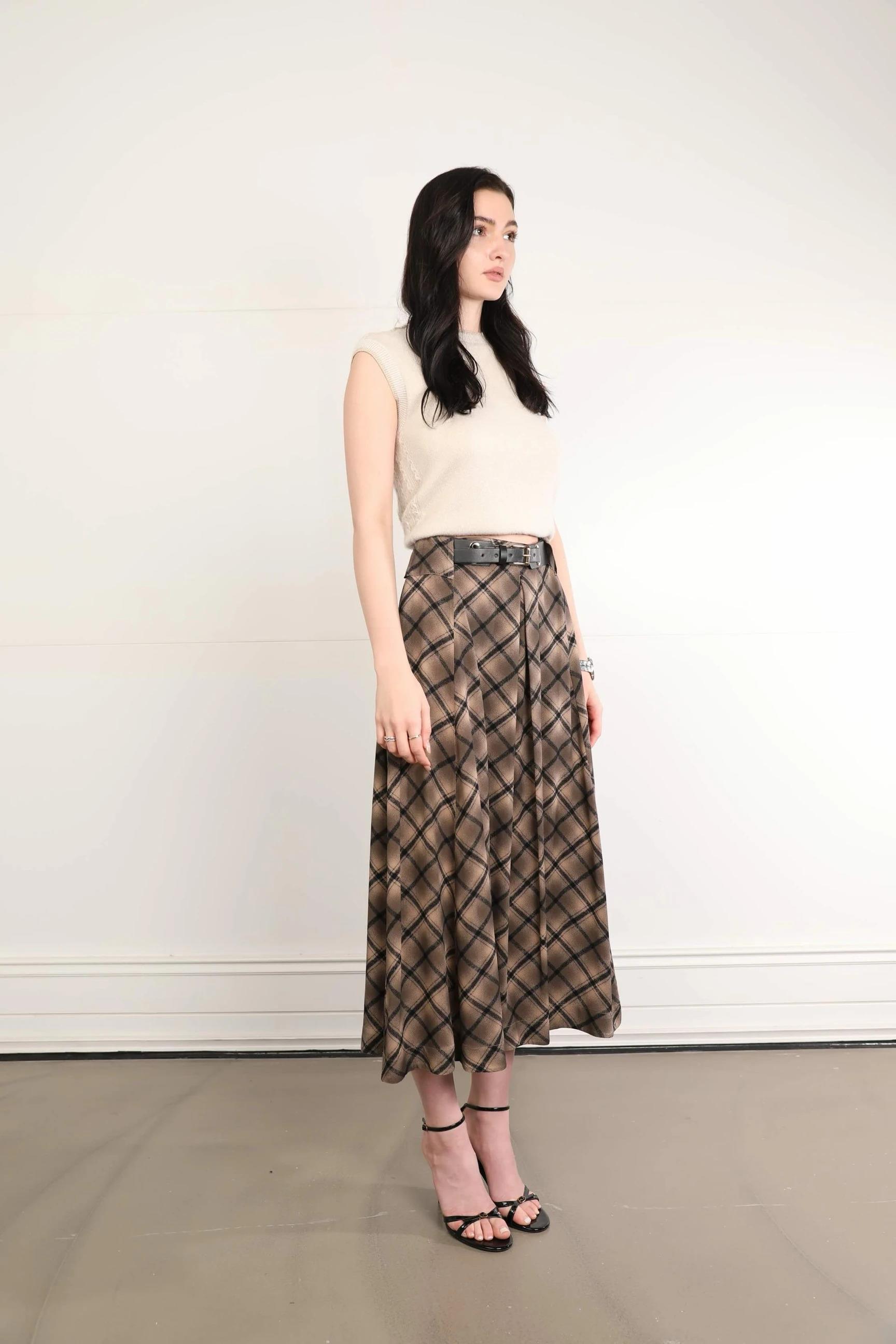 1591 Beli Pileli Kemerli Uzun Çan Etek