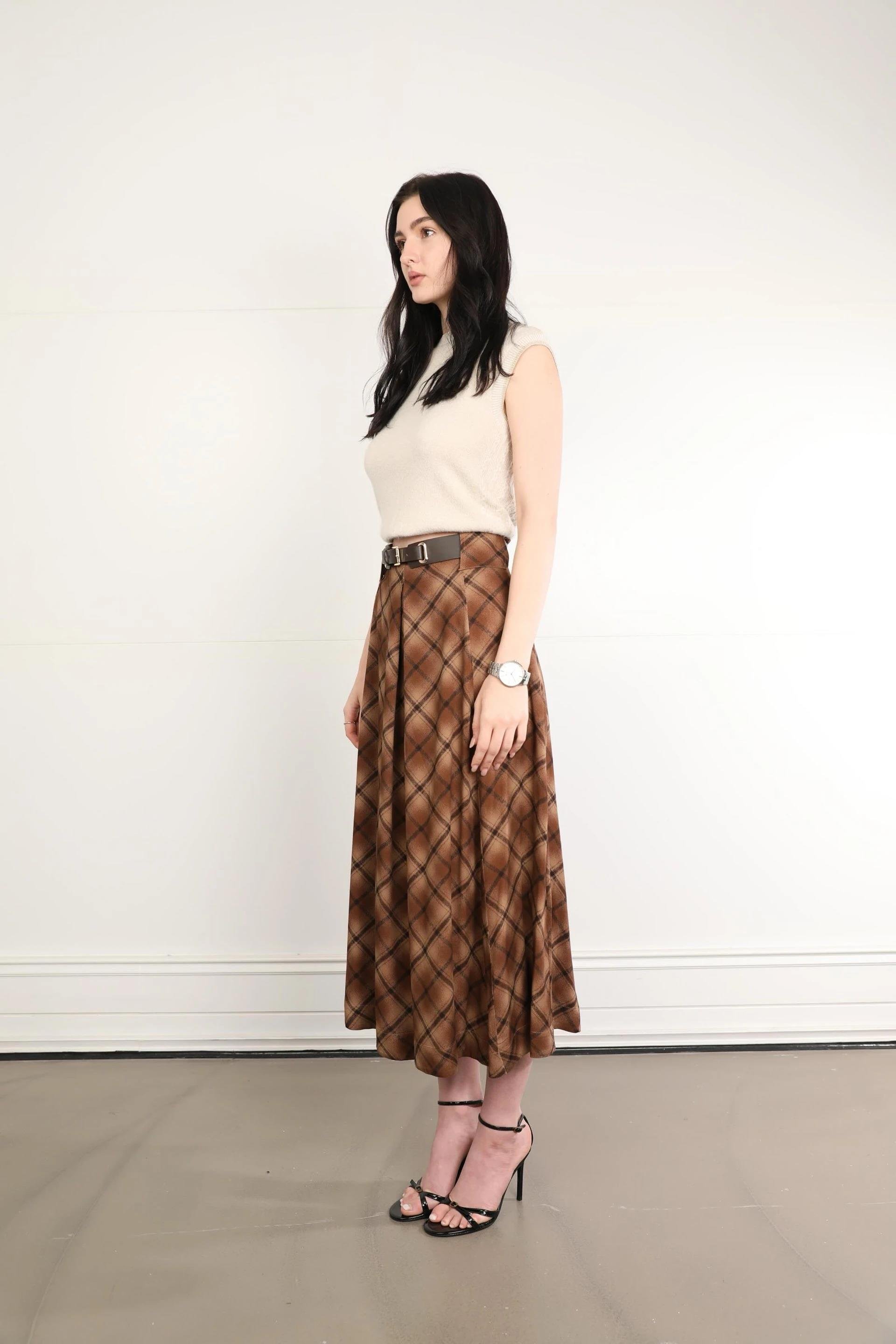 1591 Beli Pileli Kemerli Uzun Çan Etek