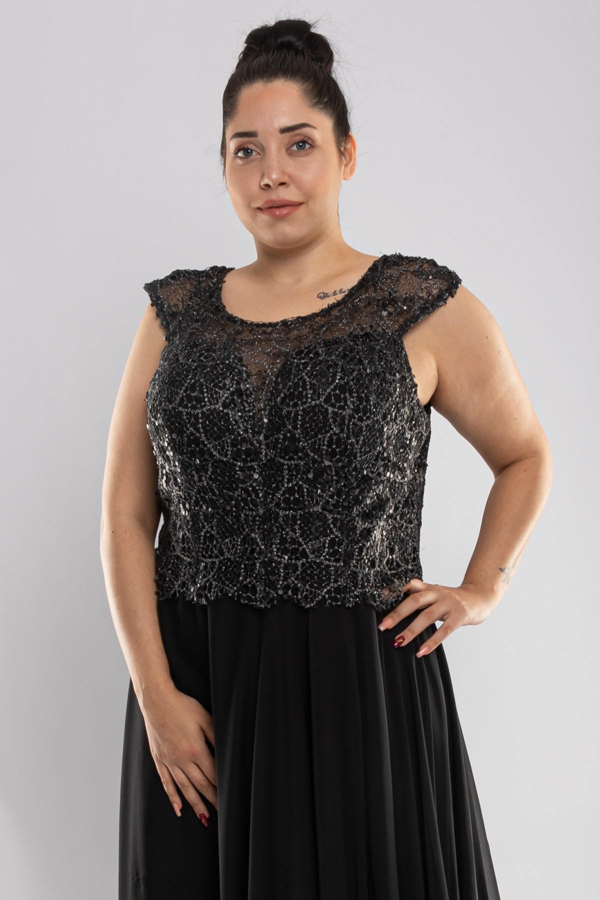 19131 Büyük Beden Üzeri Pulpayet Nakış İşleme İpek Saten Uzun Elbise