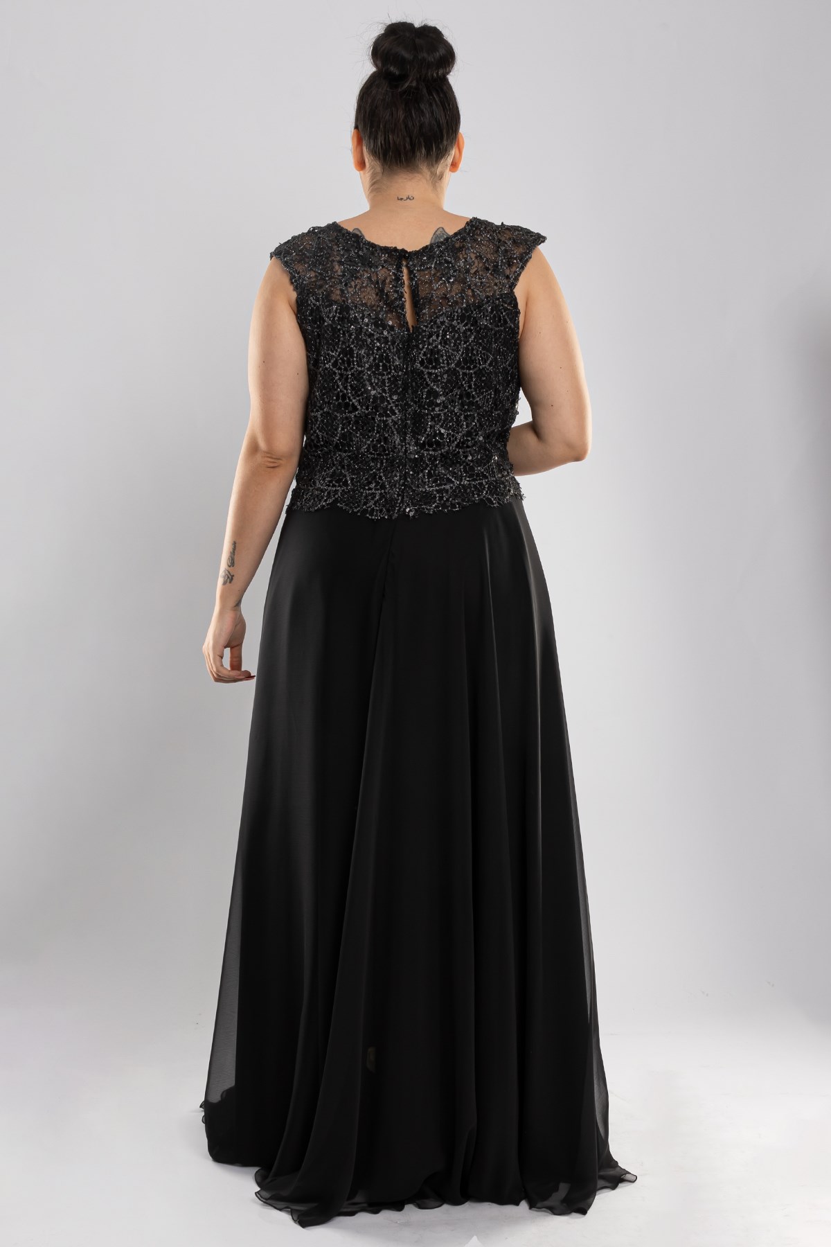 19131 Büyük Beden Üzeri Pulpayet Nakış İşleme İpek Saten Uzun Elbise