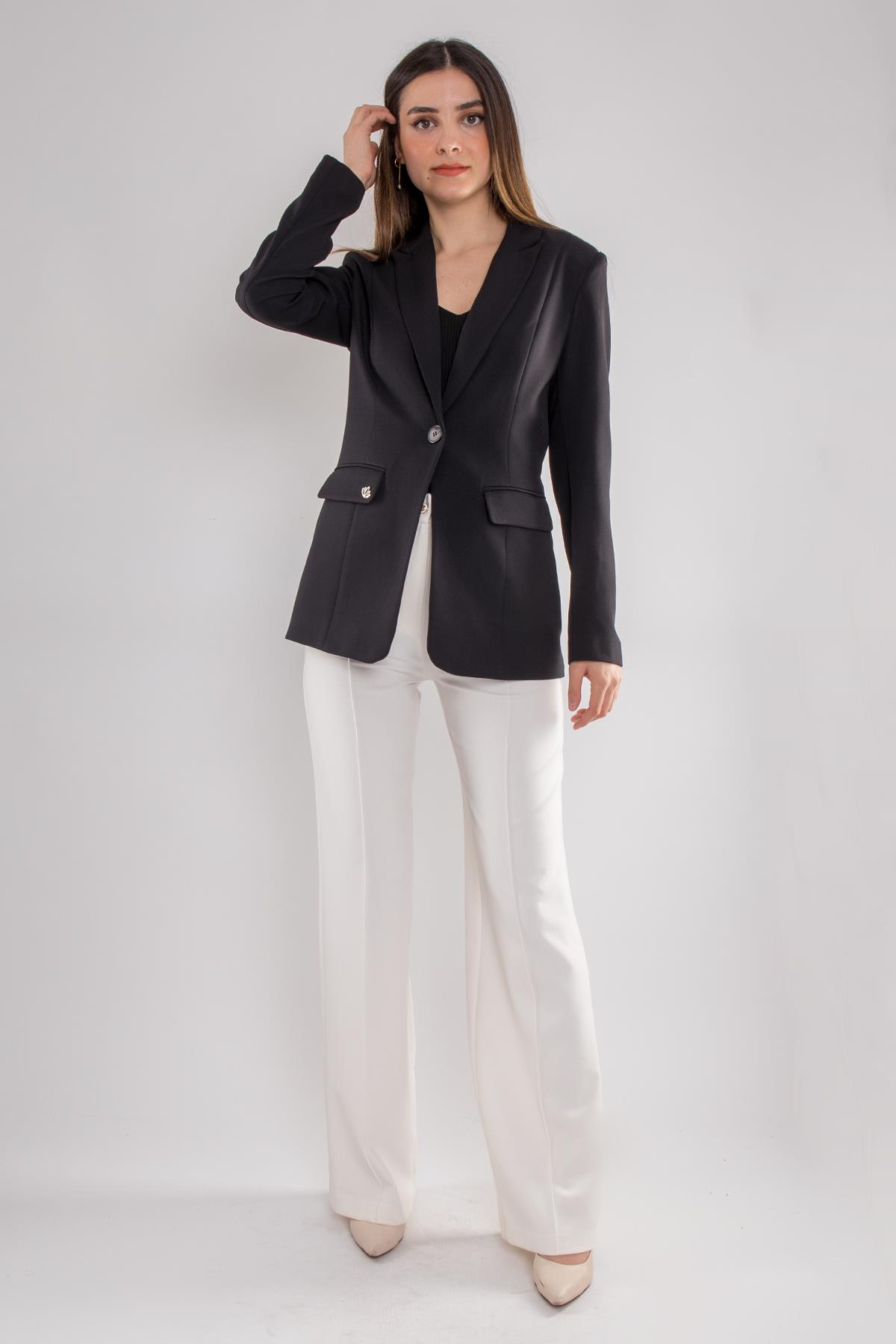 1942 Tek Düğme Cep Broşlu Kapaklı Kadın Ceket