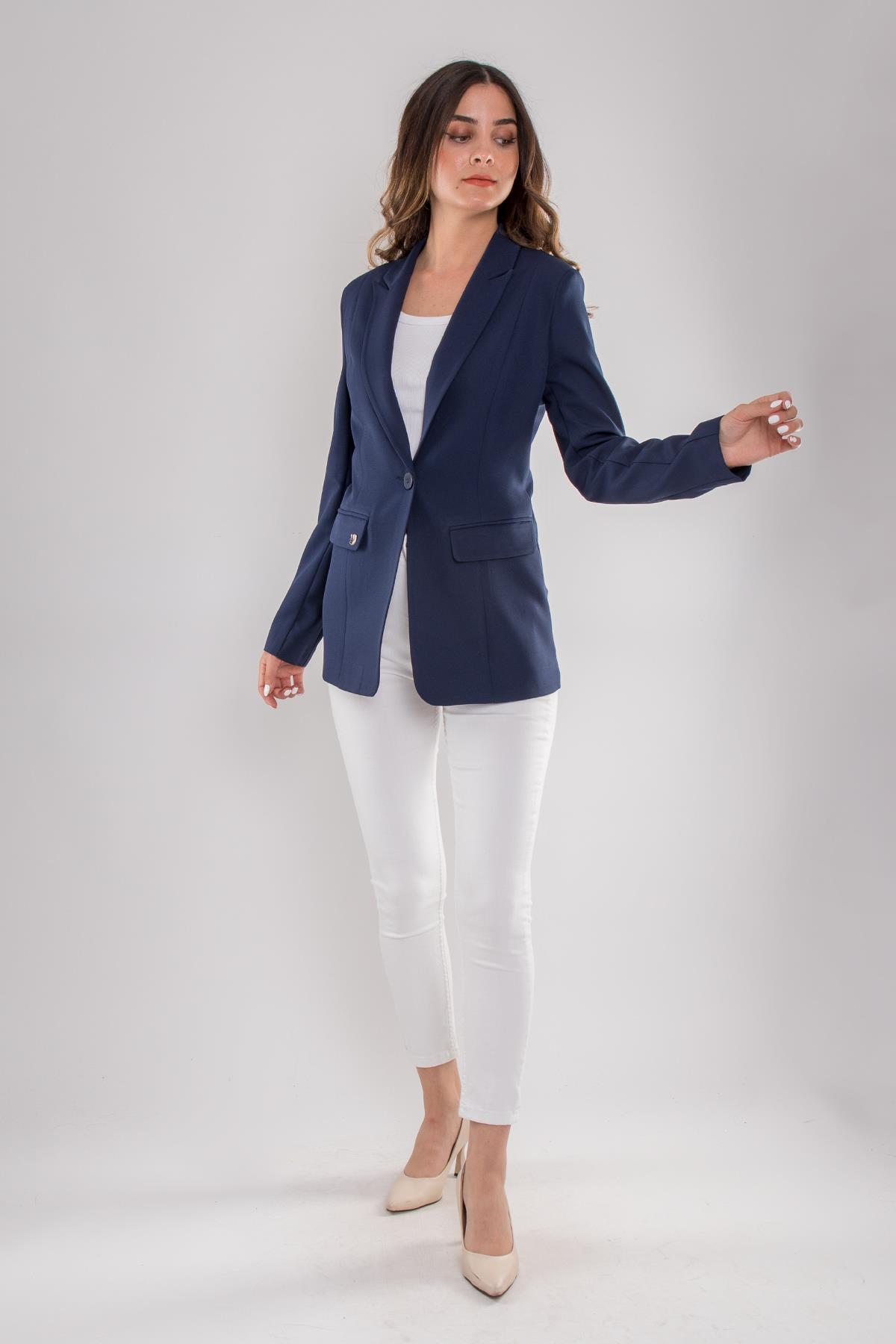 1942 Tek Düğme Cep Broşlu Kapaklı Kadın Ceket