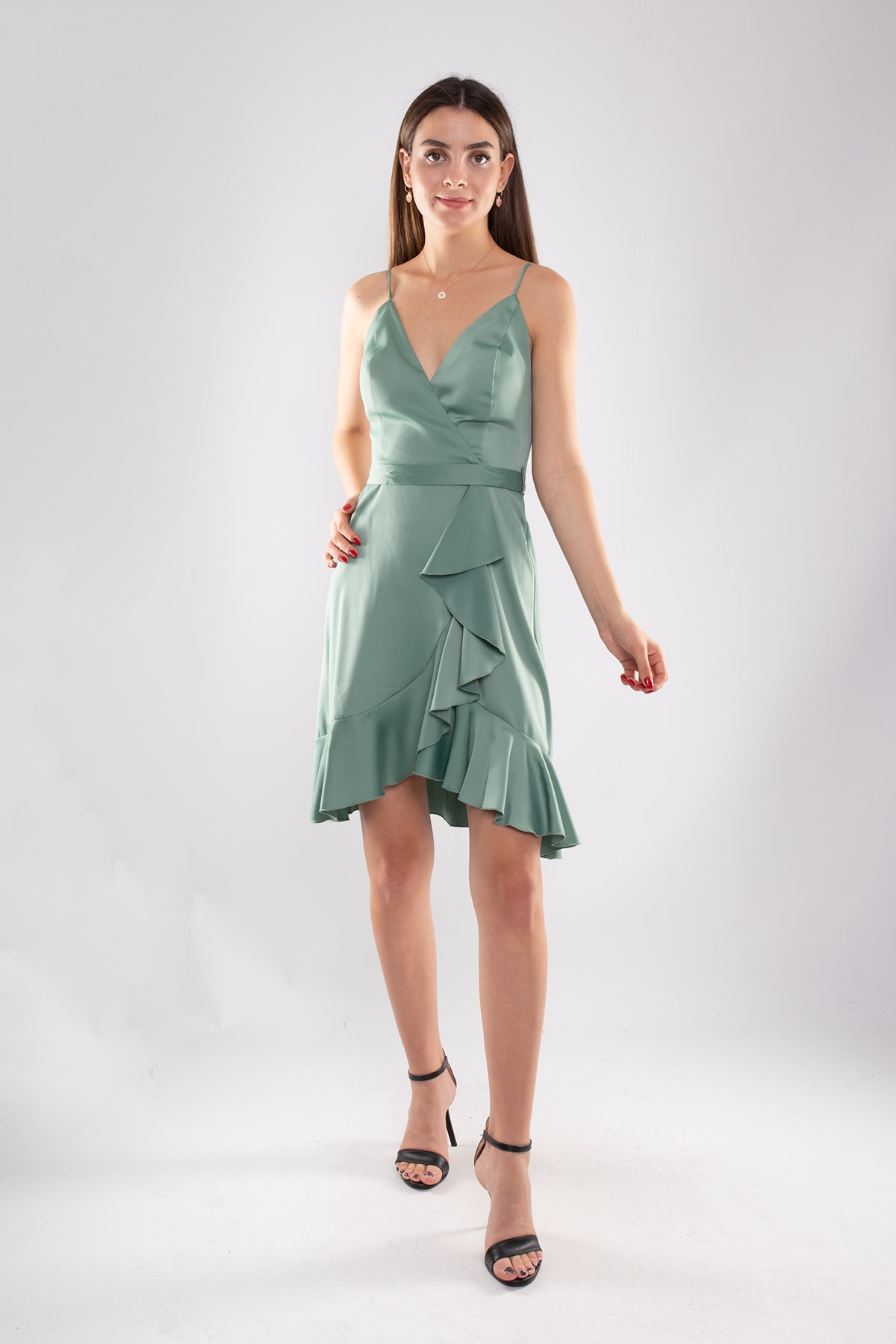 2020 KB Eteği Fırfırlı Sırt Bağlamalı Kısa Elbise