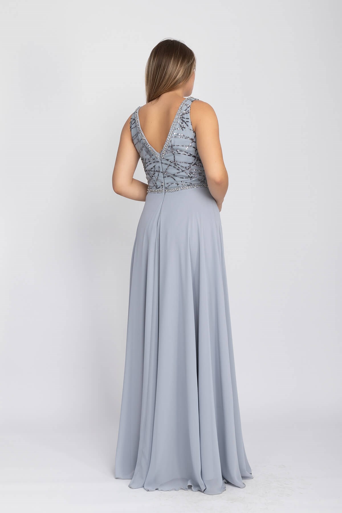 20202 BB Beli Taş Şerit Pul İşlemeli Krep Şifon Uzun Elbise