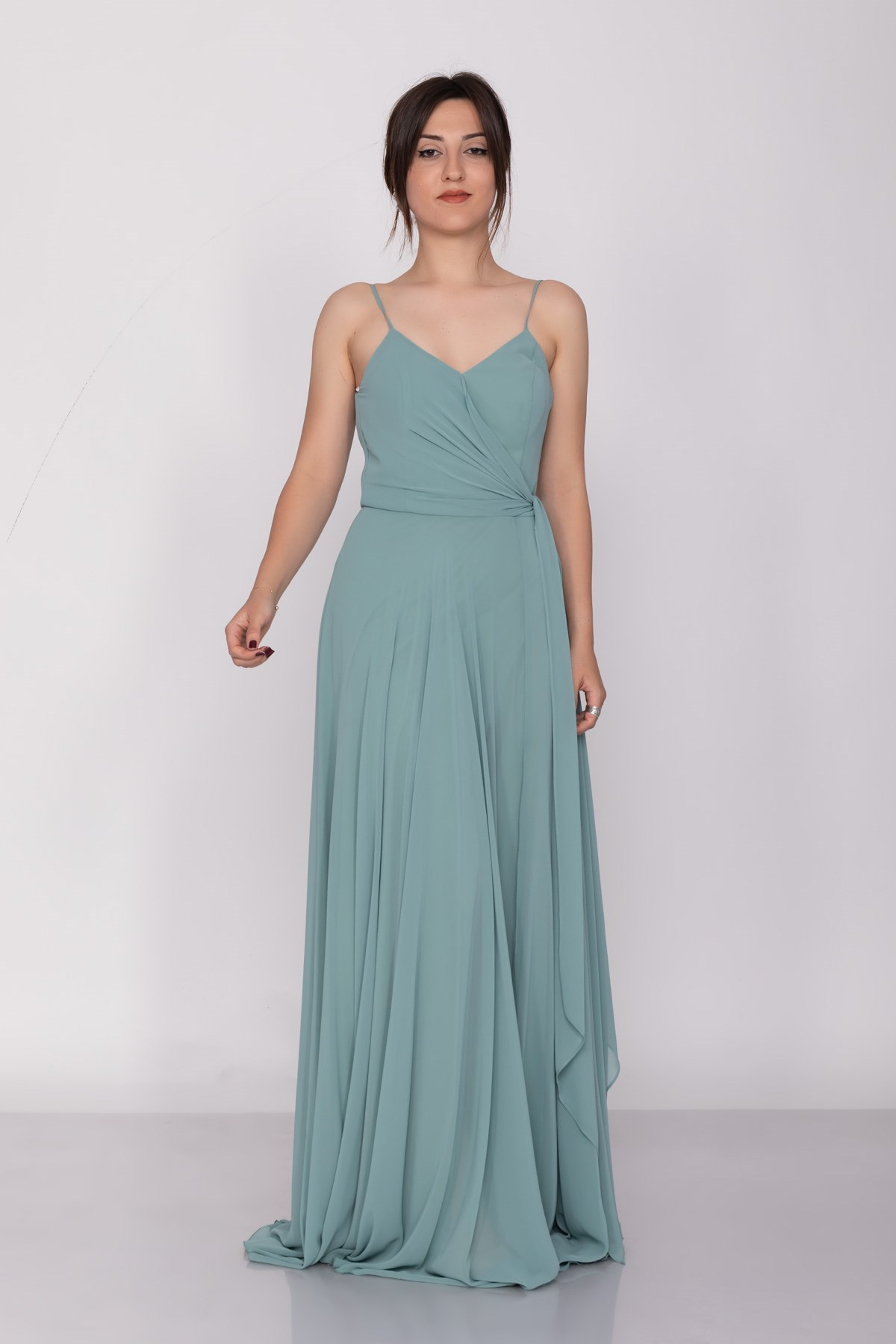 2057 KB İnce Askılı Derin Yırtmaçlı Şifon Uzun Elbise