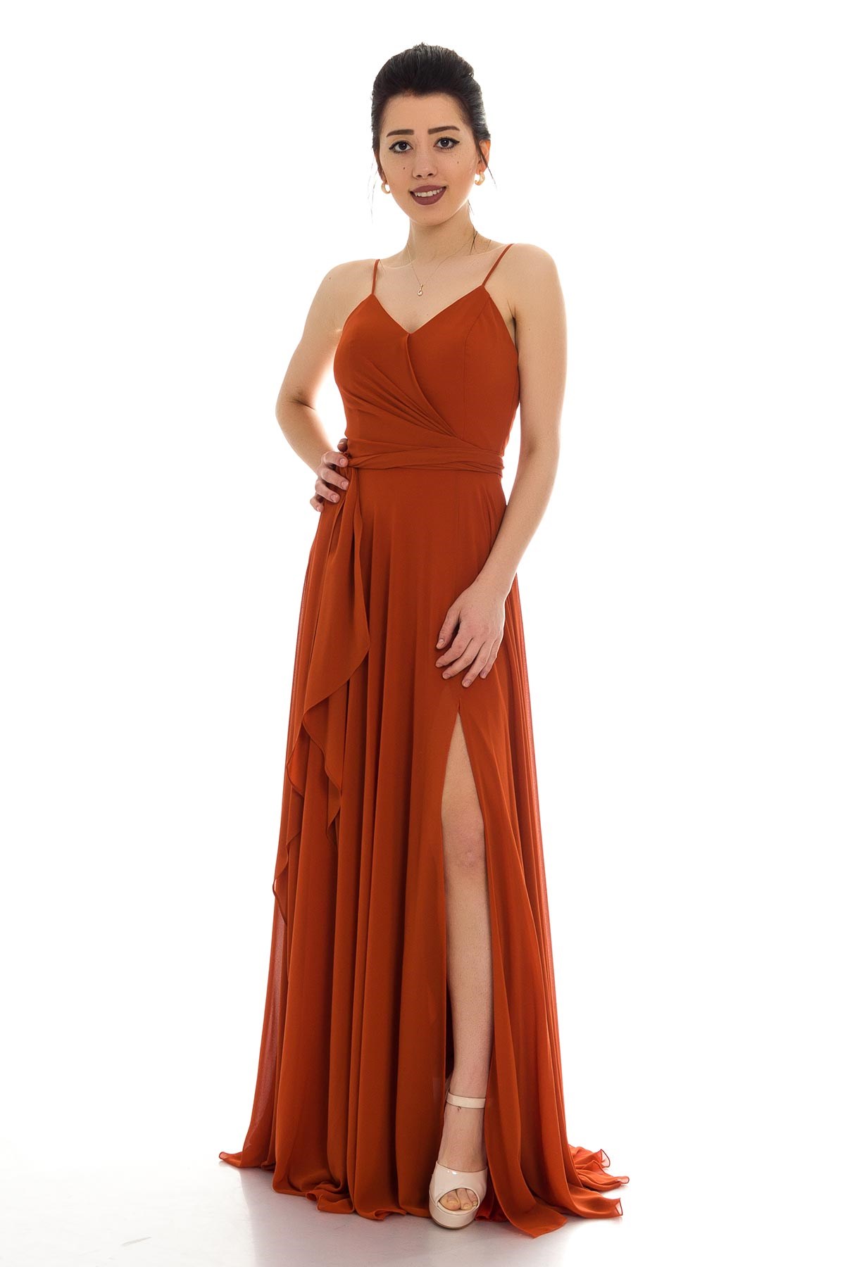 2057 KB İnce Askılı Derin Yırtmaçlı Şifon Uzun Elbise