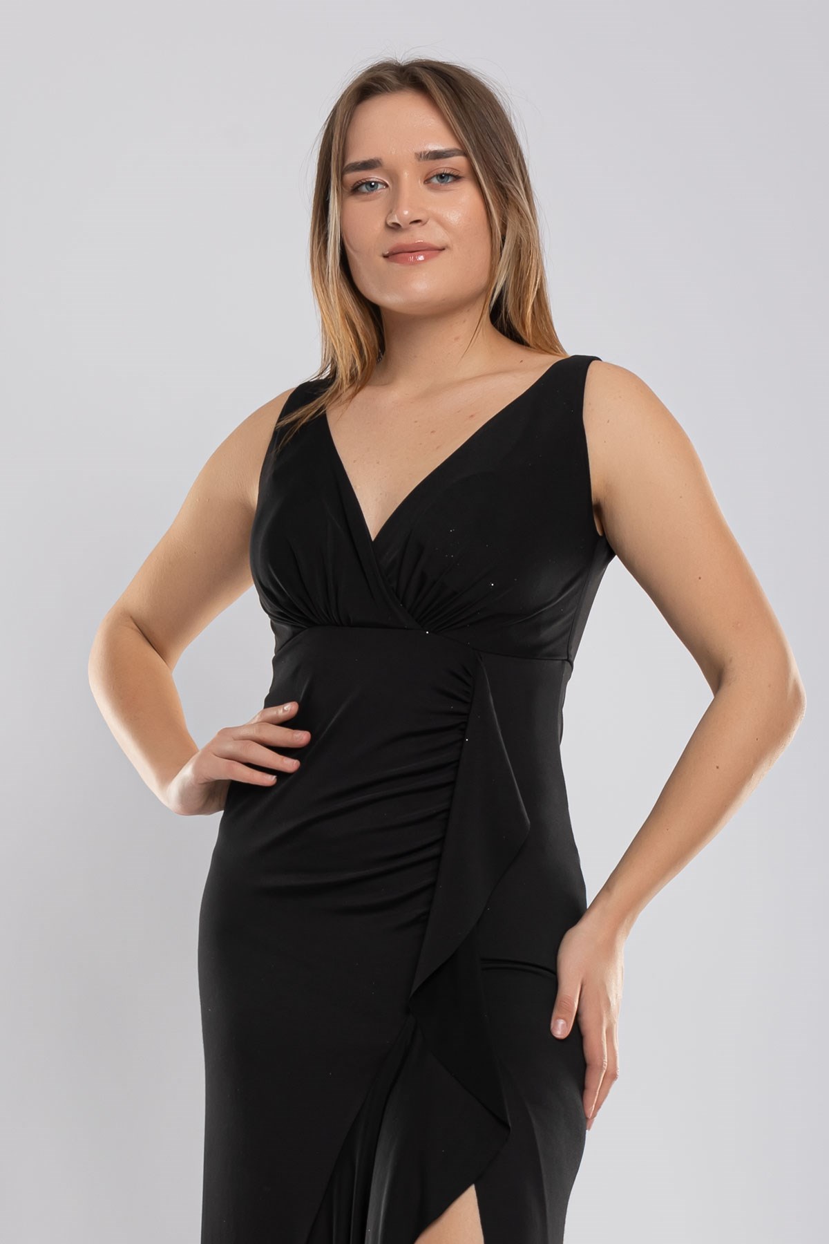 2064 KB Eteği Fırfırlı Saten Uzun Elbise