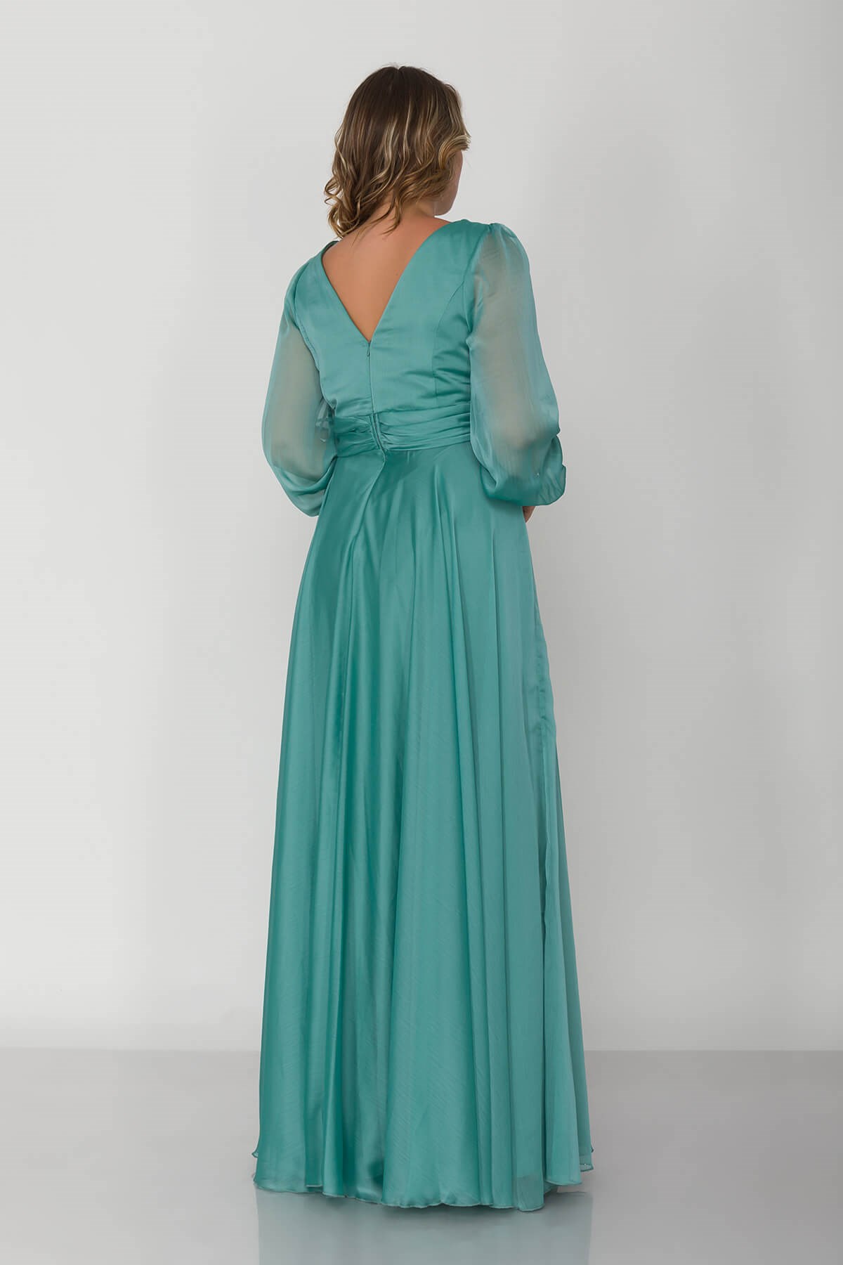 2082 Büyük Beden Kristal Şifon Kruvaze Yaka Yırtmaçlı Kollu Uzun Abiye