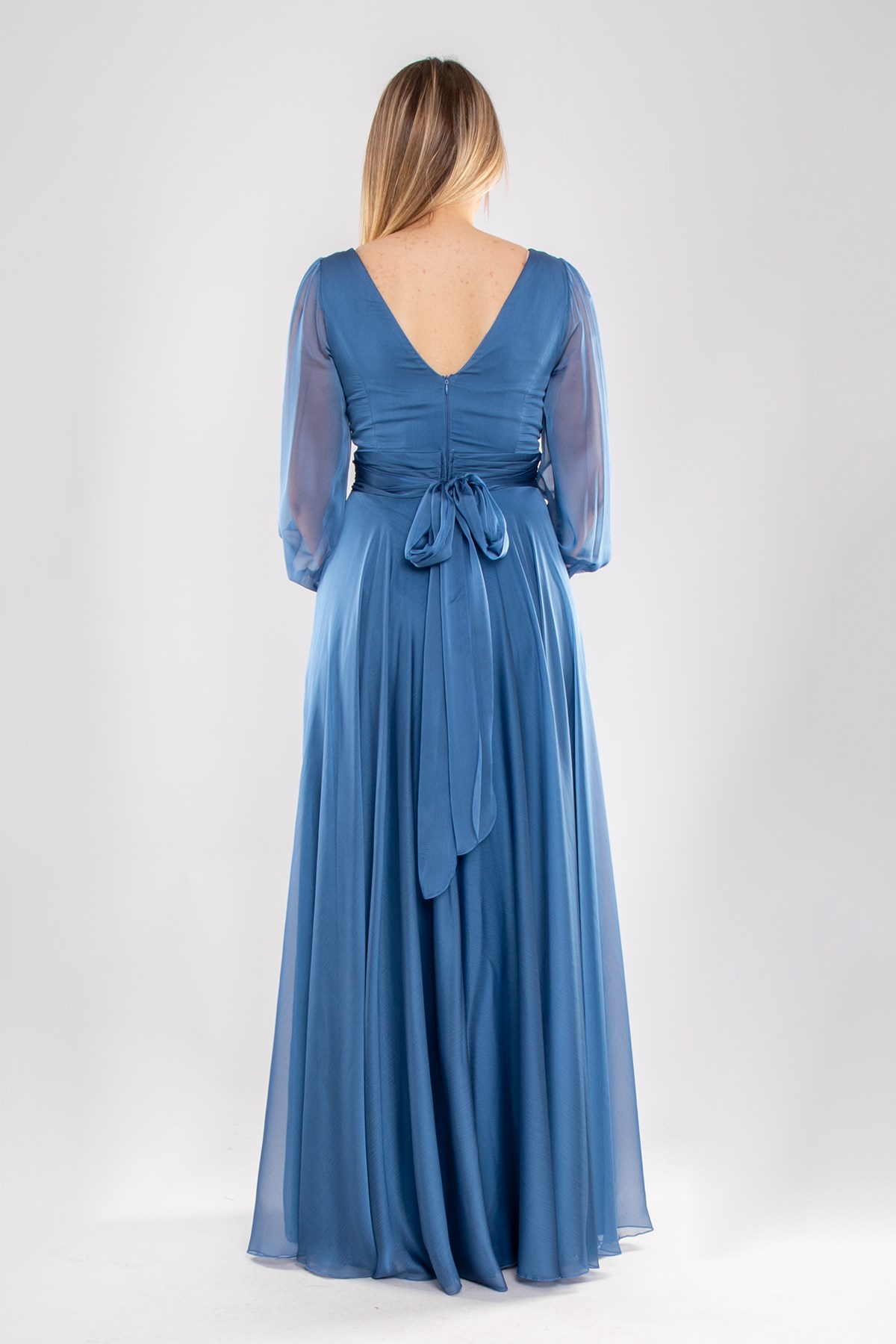 2082 Büyük Beden Kristal Şifon Kruvaze Yaka Yırtmaçlı Kollu Uzun Abiye