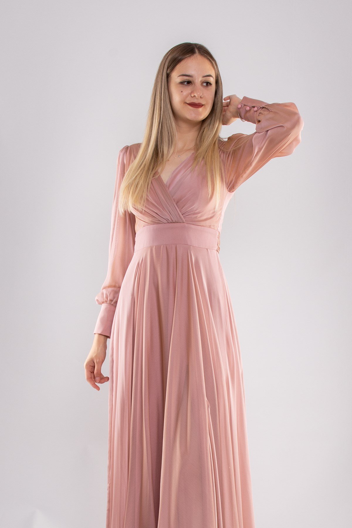 2082 Kristal Şifon Kruvaze Yaka Yırtmaçlı Kollu Uzun Abiye