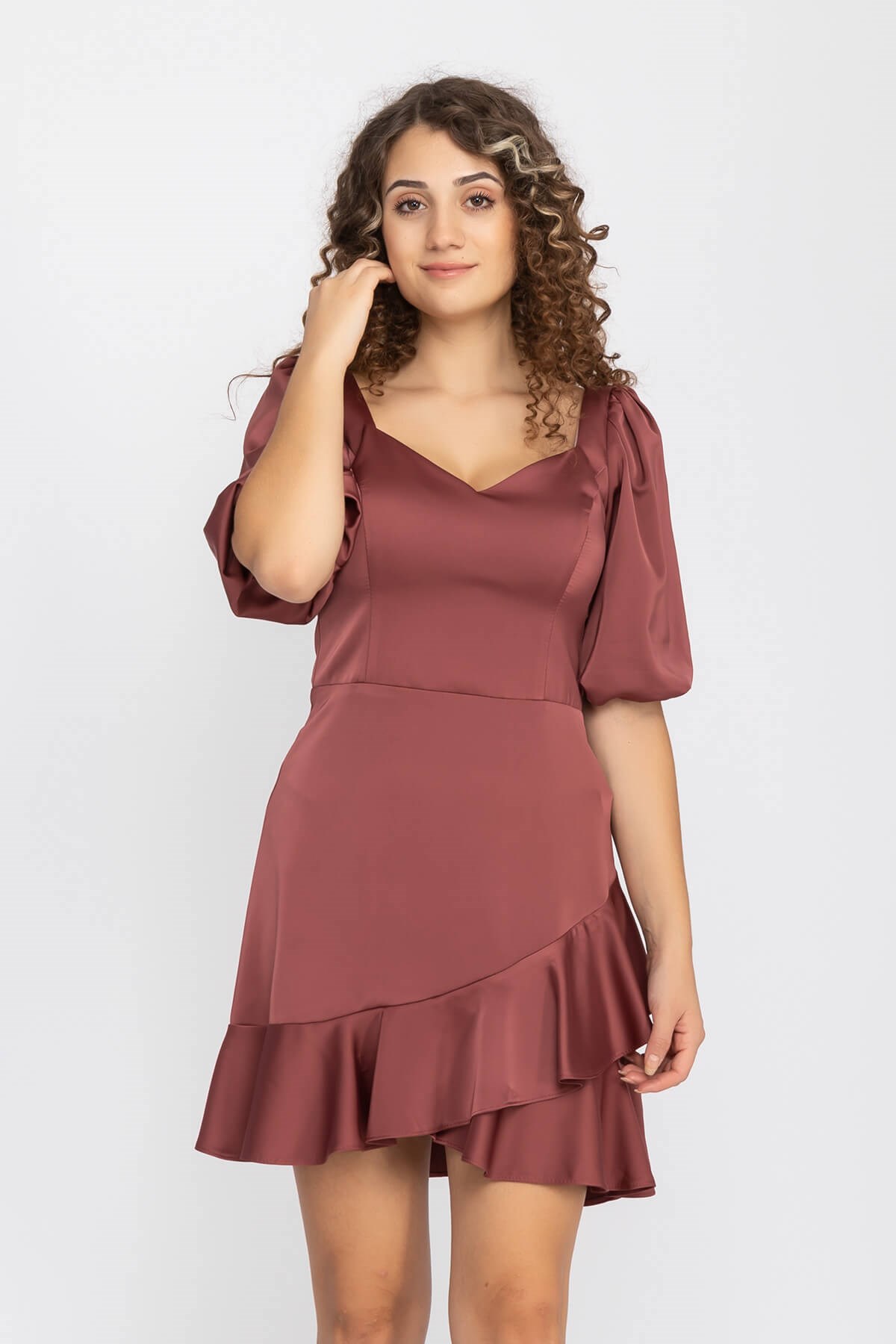 2087 KB Balon Kol Eteği Fırfırlı Saten Kısa Elbise