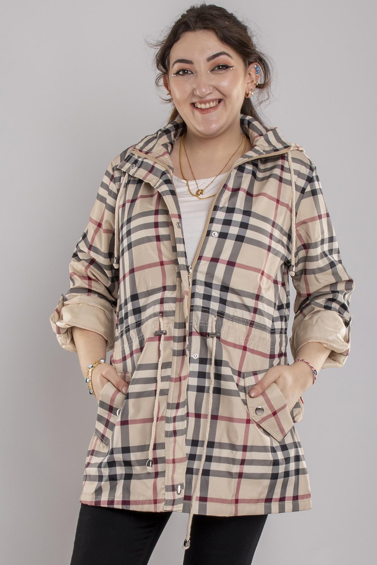 2125-1 Büyük Beden Beli Bağcıklı Karışık Desenli Kapüşonlu Astarlı Pamuklu Yağmurluk