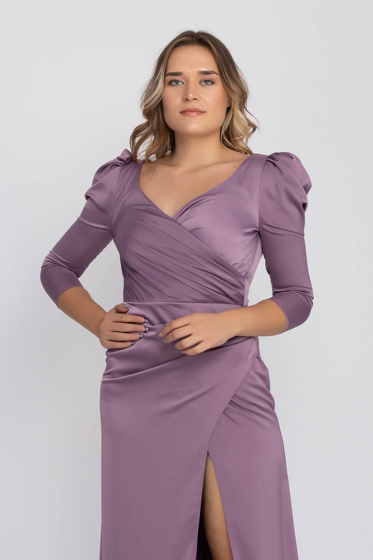 2126 Büyükbeden Karpuz Kol Yırtmaçlı Saten Uzun  Elbise