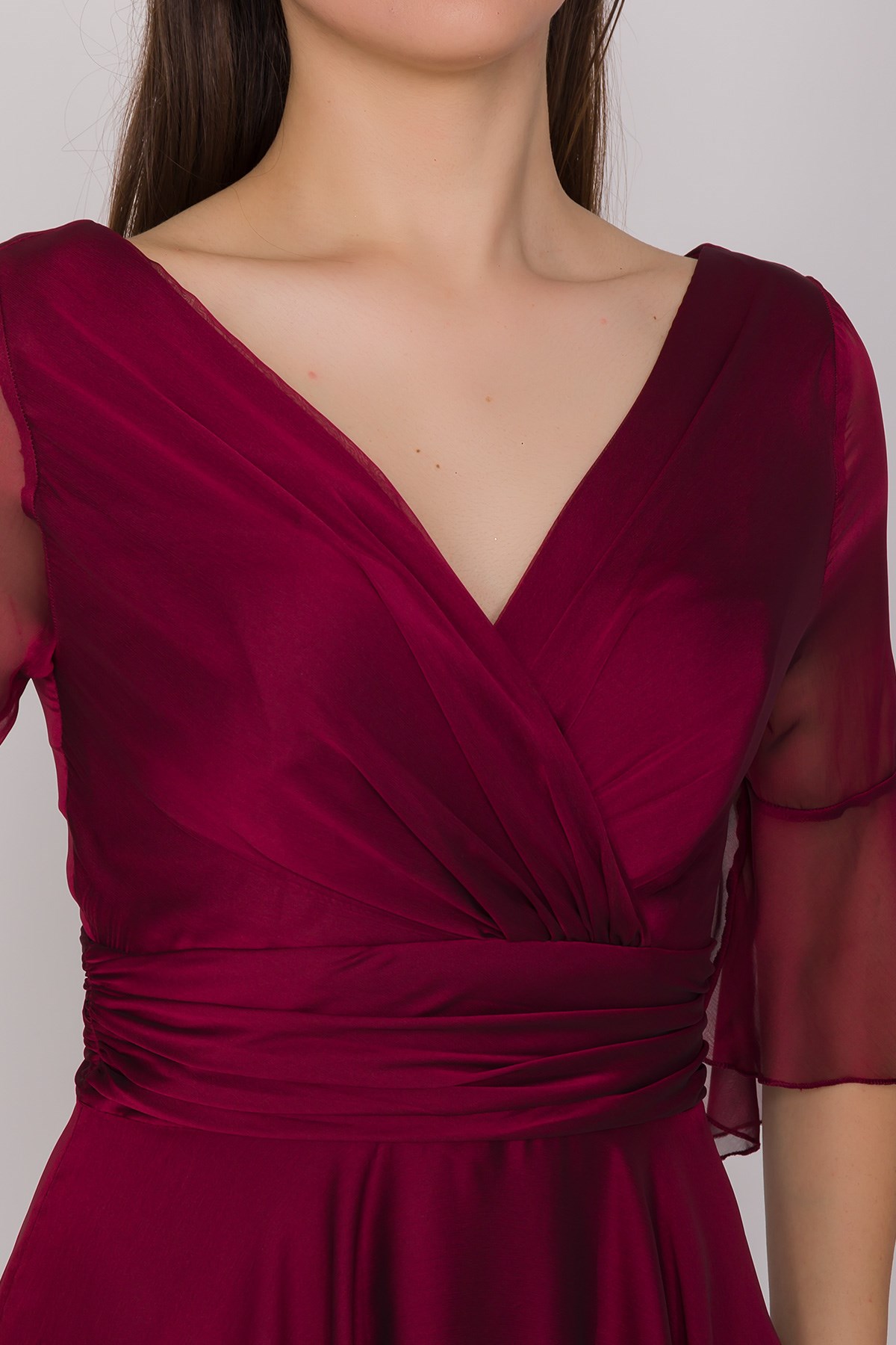 2139 Kristal Şifon Kruvaze Yaka Drapeli Tül Kol Kısa Elbise