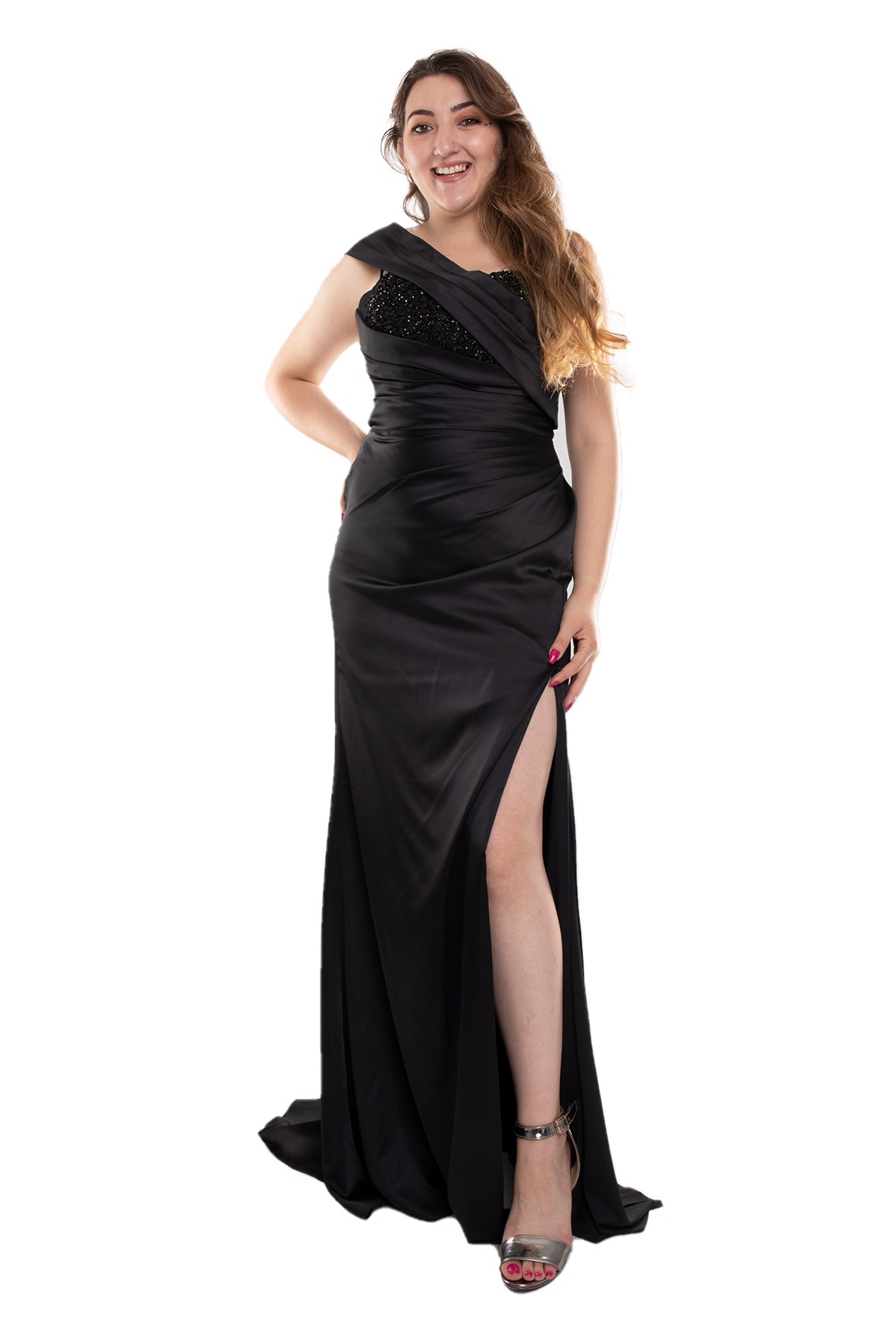 22005 Tam Seri Gögüs Taş İşleme Beli Drape Saten Yırtmaçlı Uzun Elbise