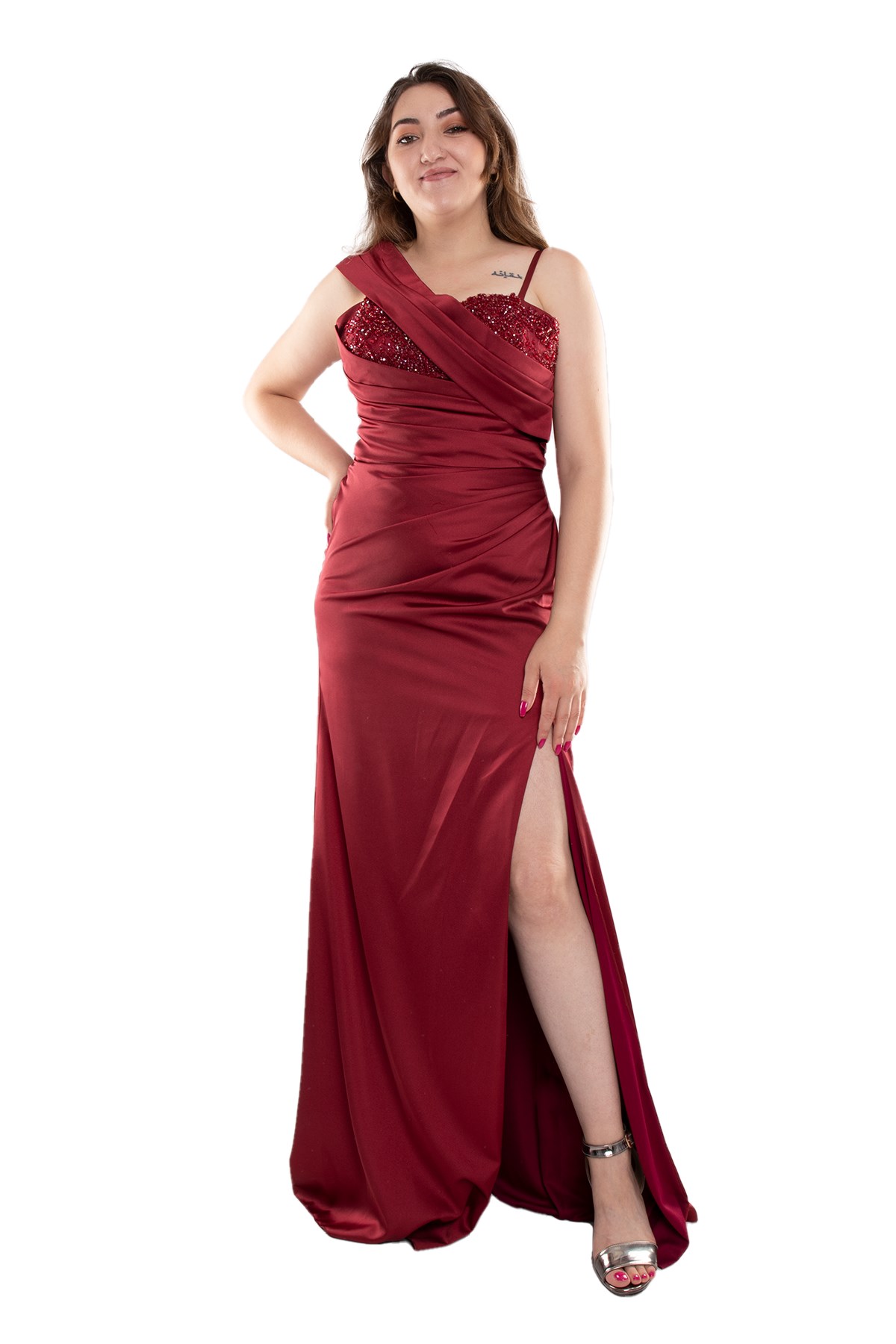 22005 Tam Seri Gögüs Taş İşleme Beli Drape Saten Yırtmaçlı Uzun Elbise