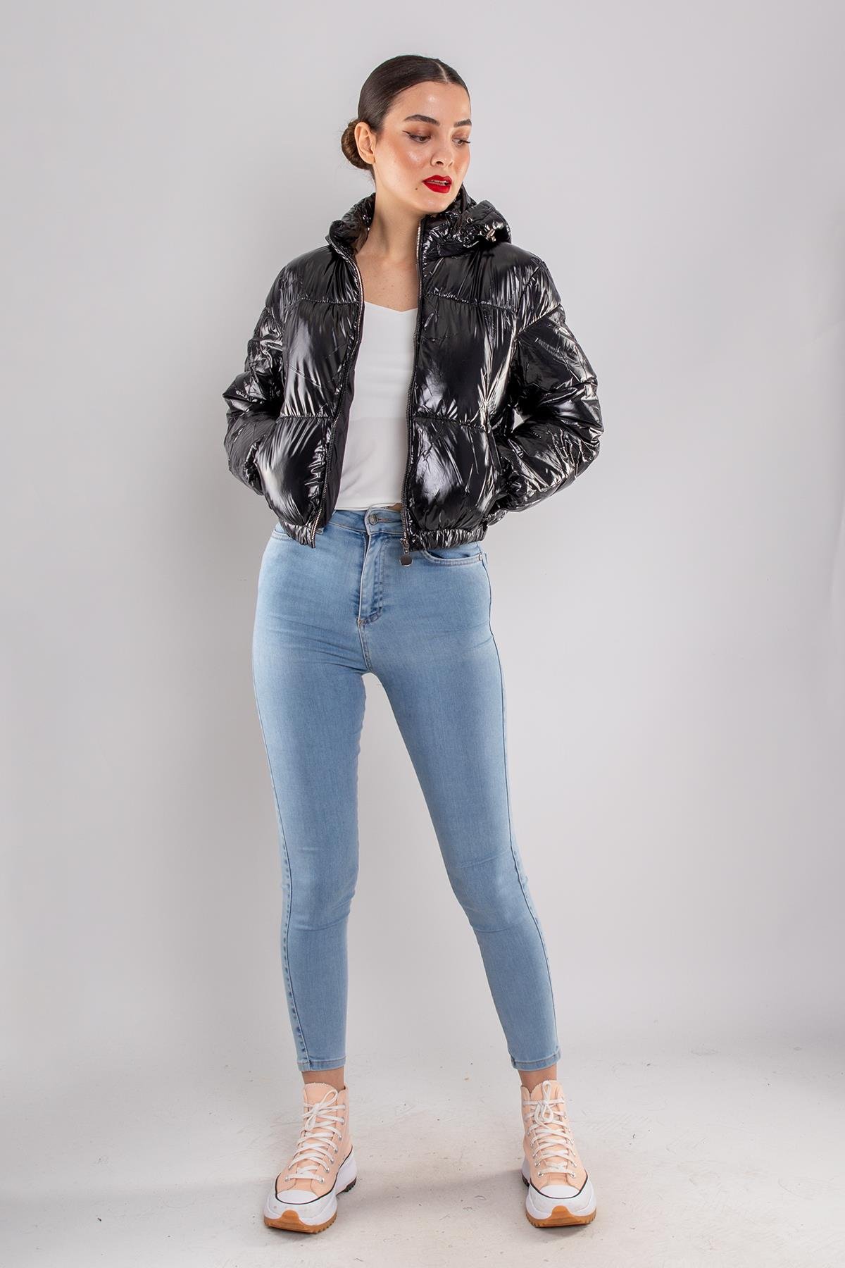 22099 Kapitone Parlak Kısa Şişme Mont