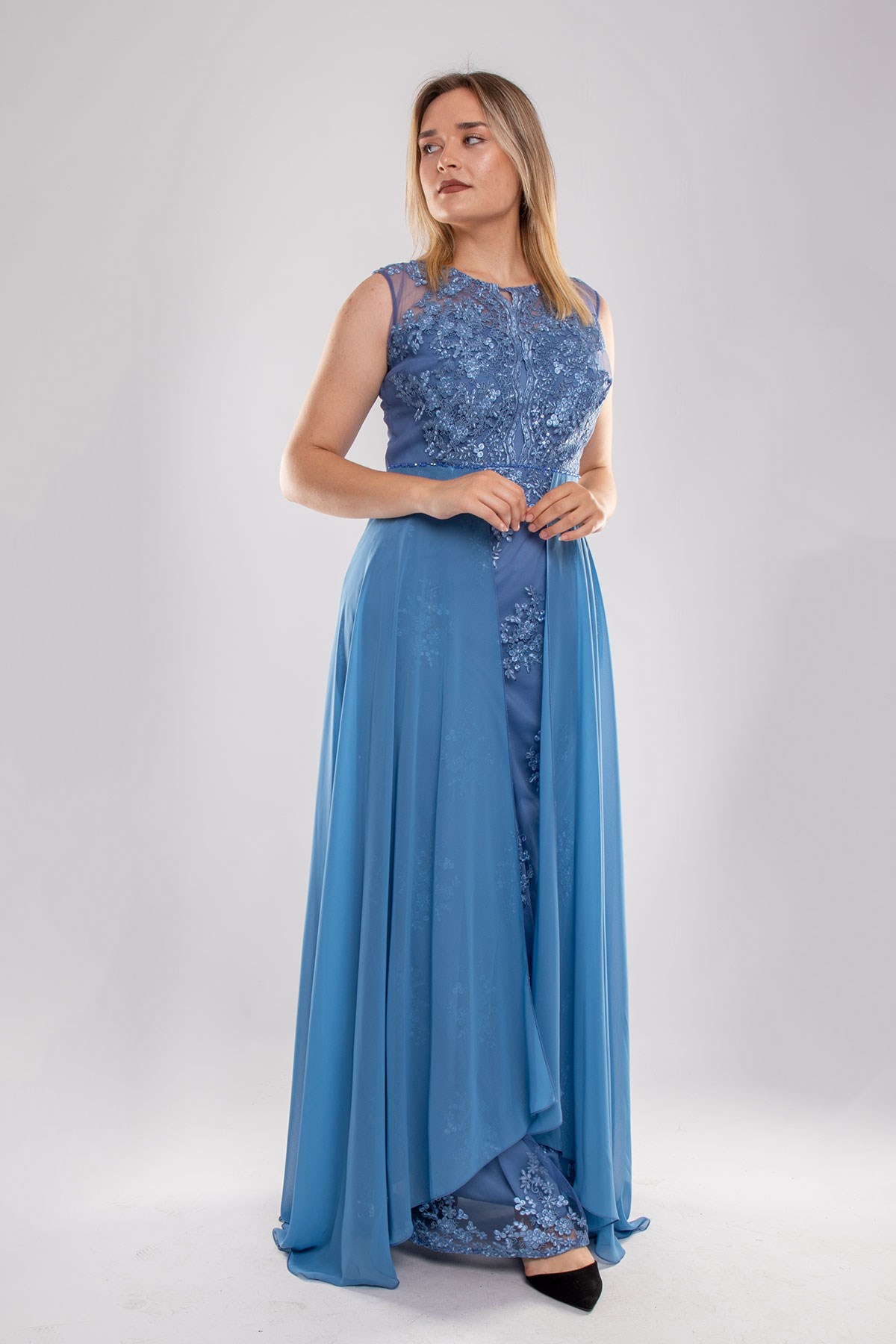 22417 Büyük Beden Nakışlı Tül Etek Detay Uzun Abiye