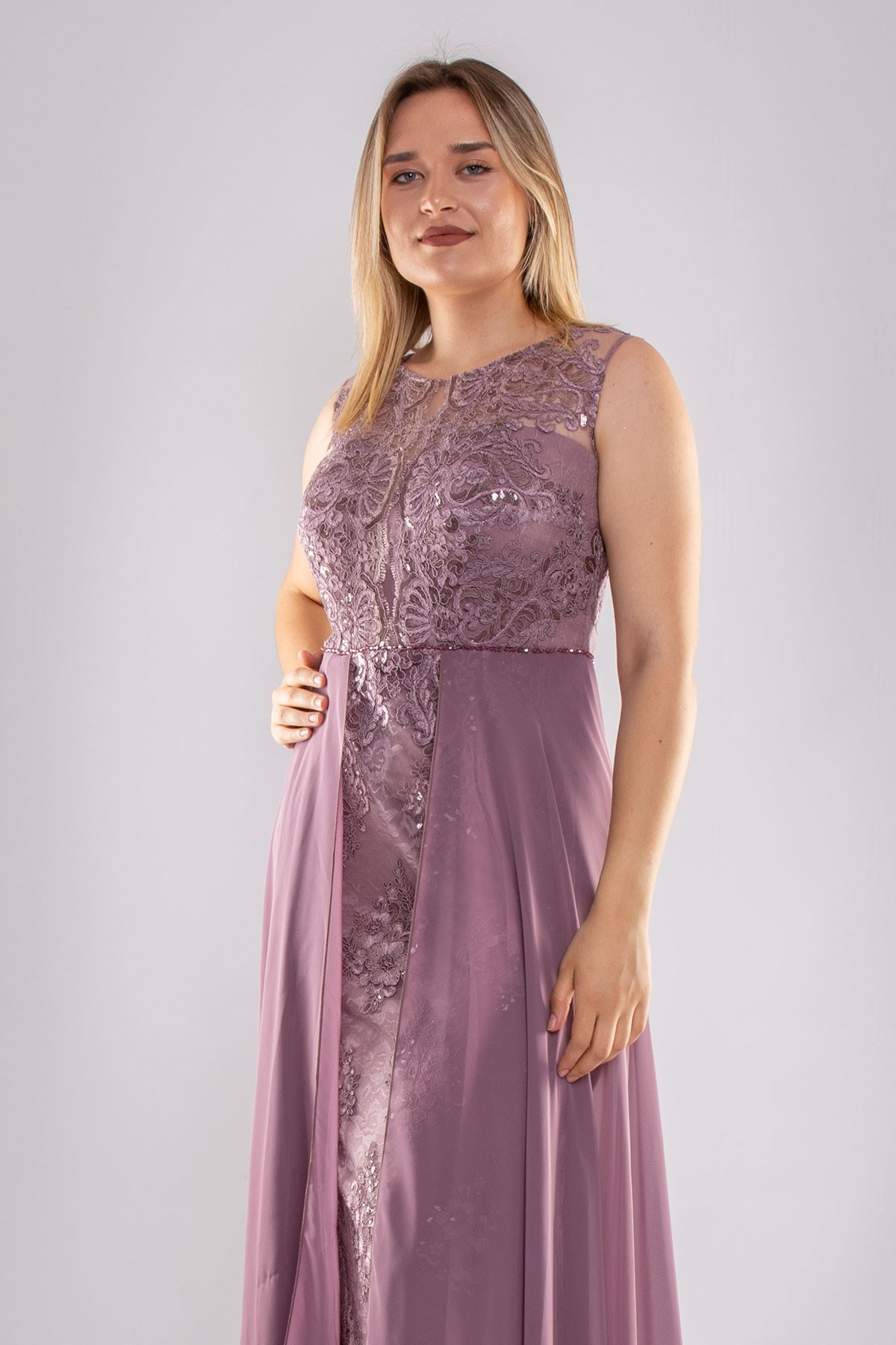 22417 Büyük Beden Nakışlı Tül Etek Detay Uzun Abiye