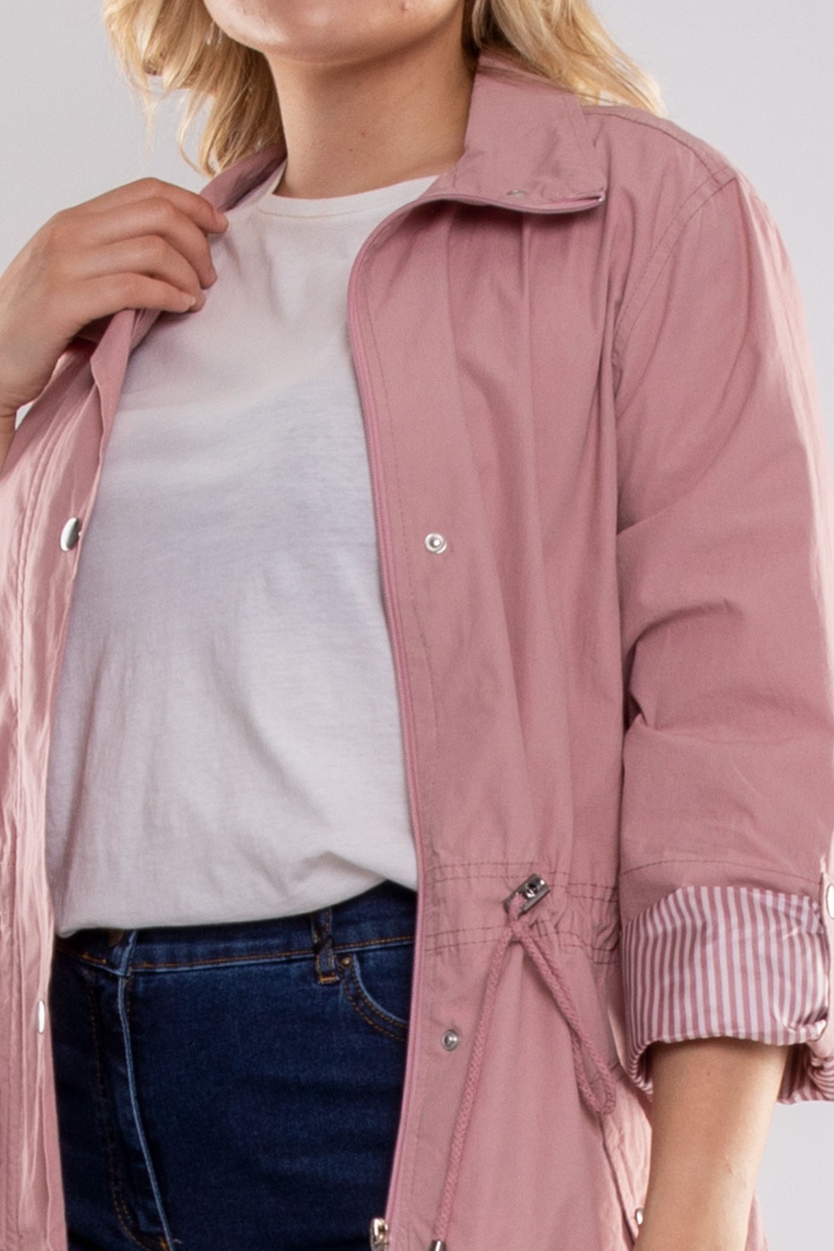 2381 Büyük Beden Beli Bağcıklı Kol Katlama Astarsız Pamuk Yağmurluk