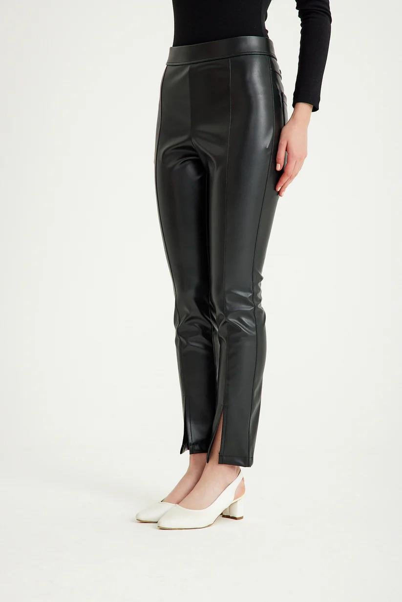 23K232 Önü Yırtmaçlı Deri Tayt Pantolon