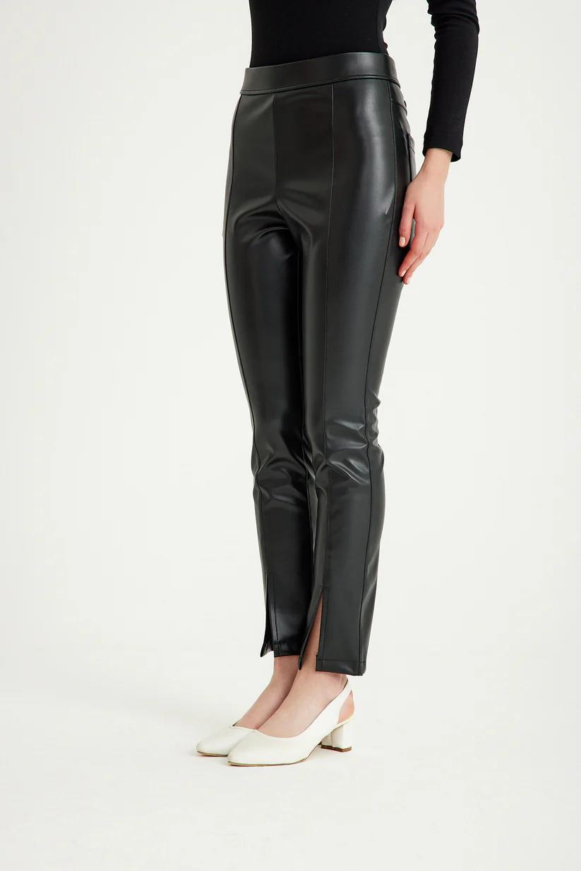 23K232 Önü Yırtmaçlı Deri Tayt Pantolon