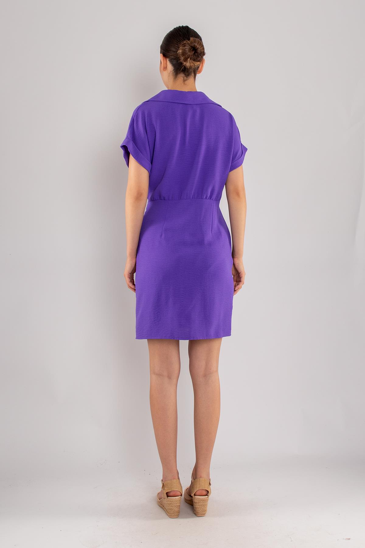 23Y2080 Ayrobin Önü Düğmeli Yandan Büzgülü Drapelı Kısa Krinkıl Elbise