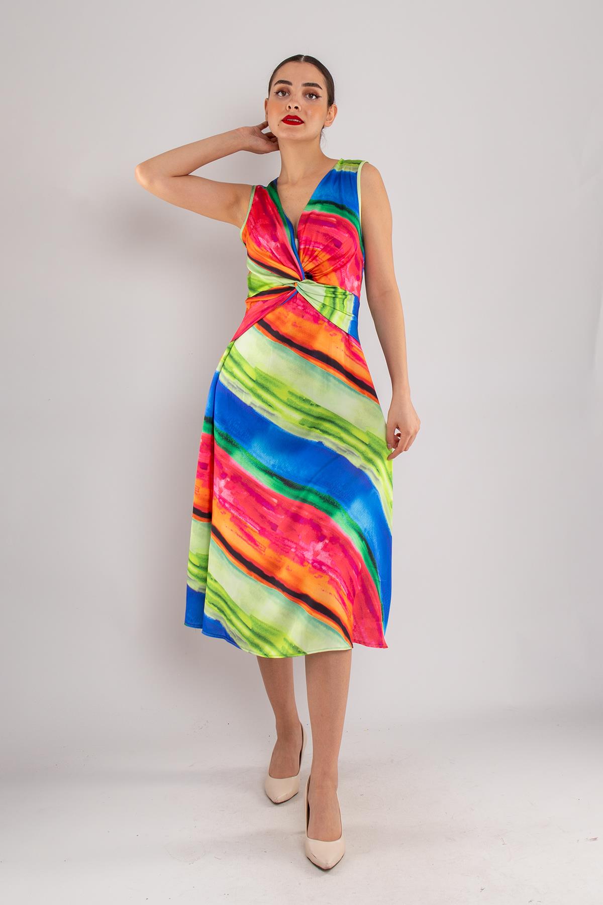 23Y2109 Önü Büzgülü Saten Şifon Kolsuz Karışık Renkli Midiboy Elbise