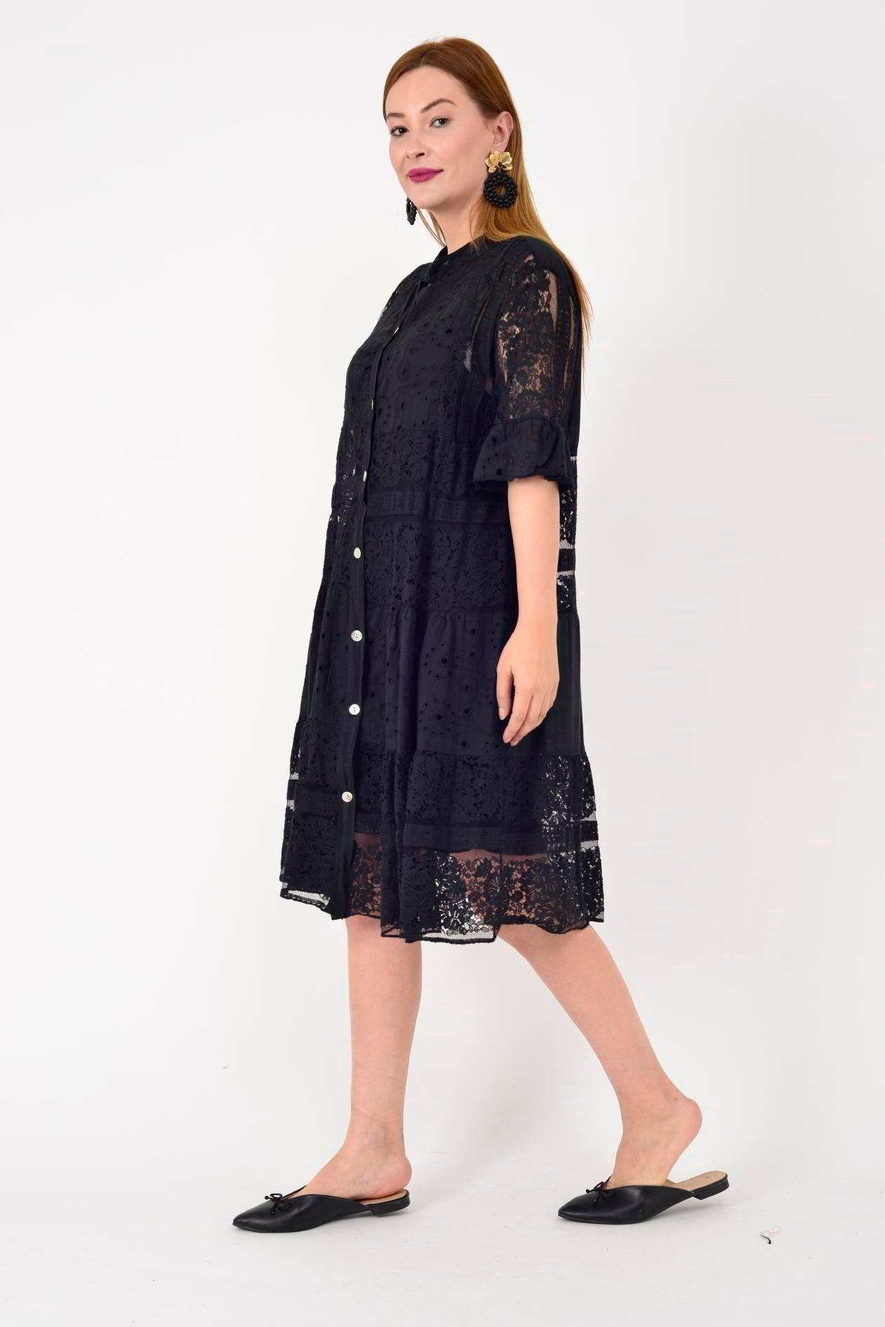 24029 Dantelli Kısa Kol Düğmeli Kısa Astarlı Elbise