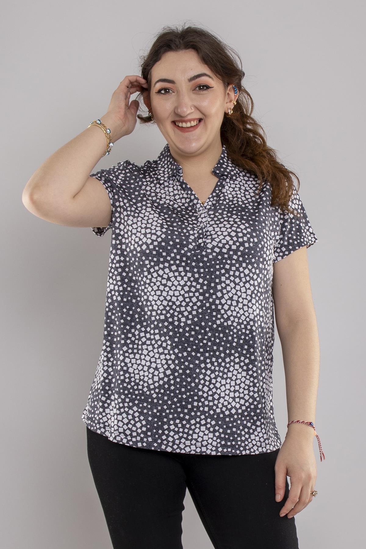 24E026 Polo Yaka Düğmeli Baskılı Kısa Kol Bluz