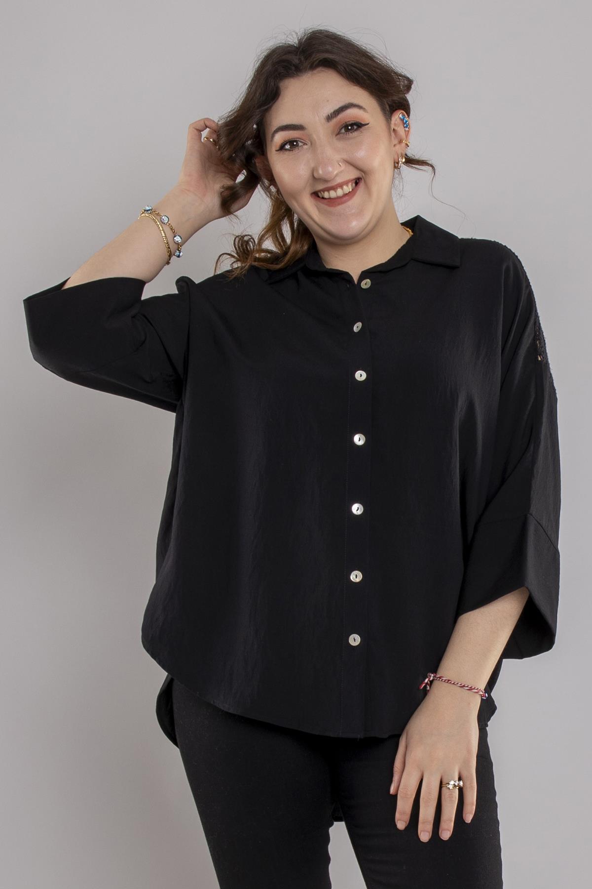 24E062 Sırtı Dantel Önü Kısa Düşük Kol Düğmeli Gömlek