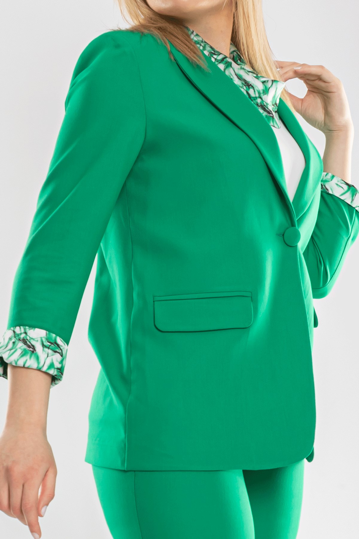 2822 Büyük Beden Fularlı Kadın Pantolon Ceket Takım