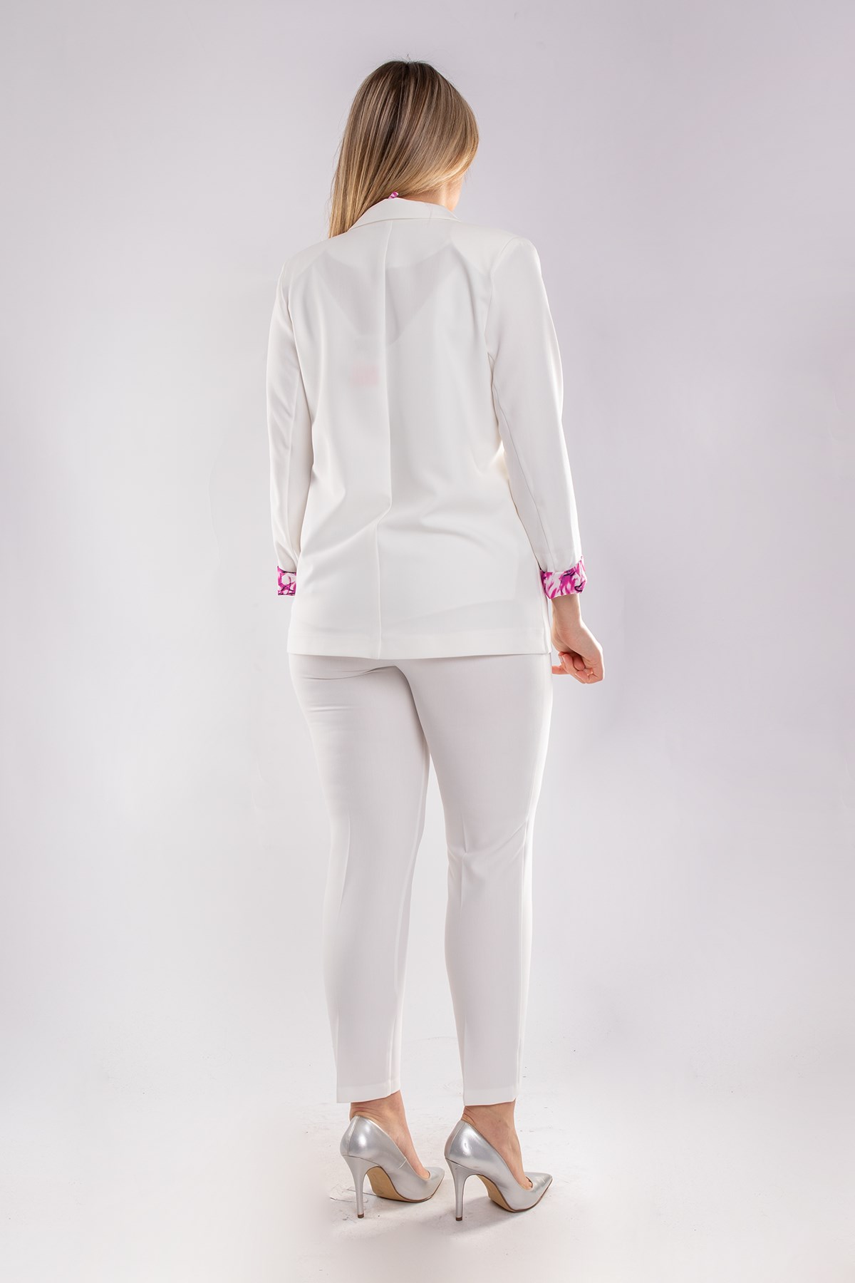 2822 Büyük Beden Fularlı Kadın Pantolon Ceket Takım