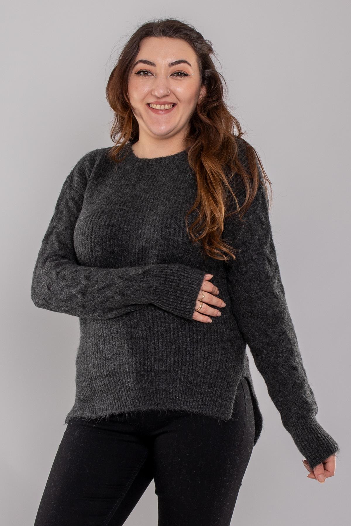 2IZ26 İzmir Bisikleet Yaka Kolları Saçlı Kazak