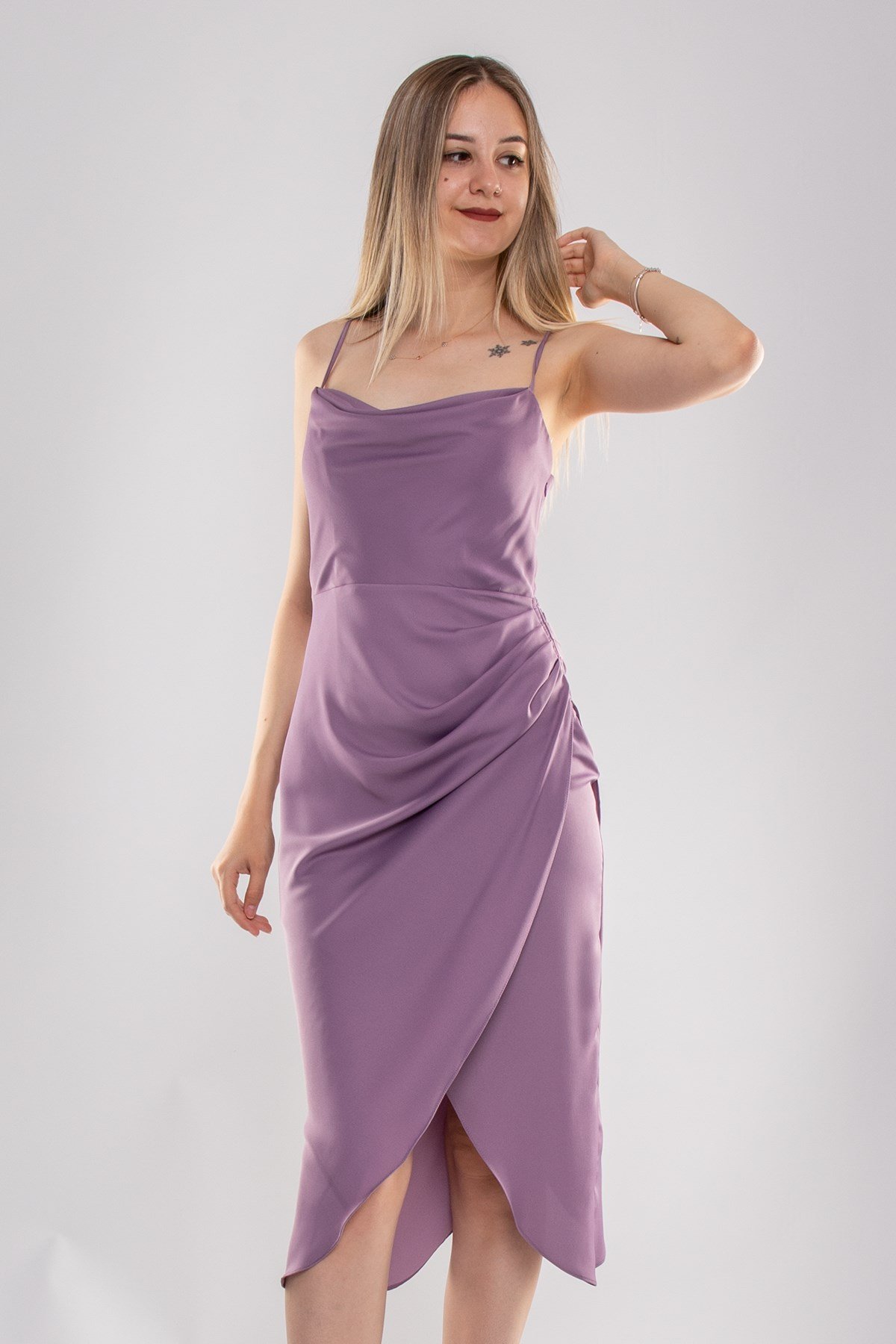 3060 KB İp Askılı Yanı Drape Önü Kapaklı Midiboy Kısa Elbise