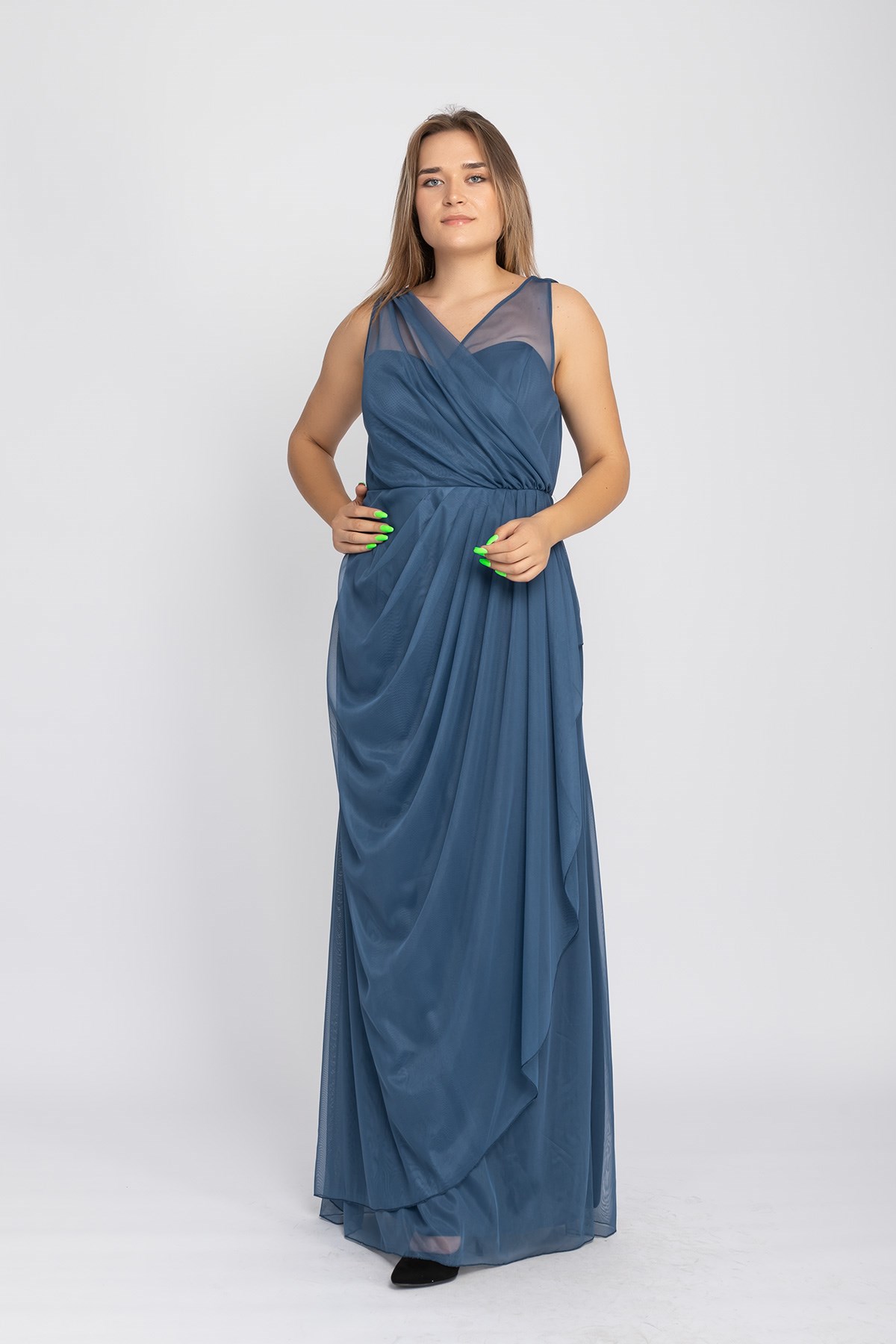 3094 Büyükbeden Eteği Drapeli Uzun Abiye Elbise