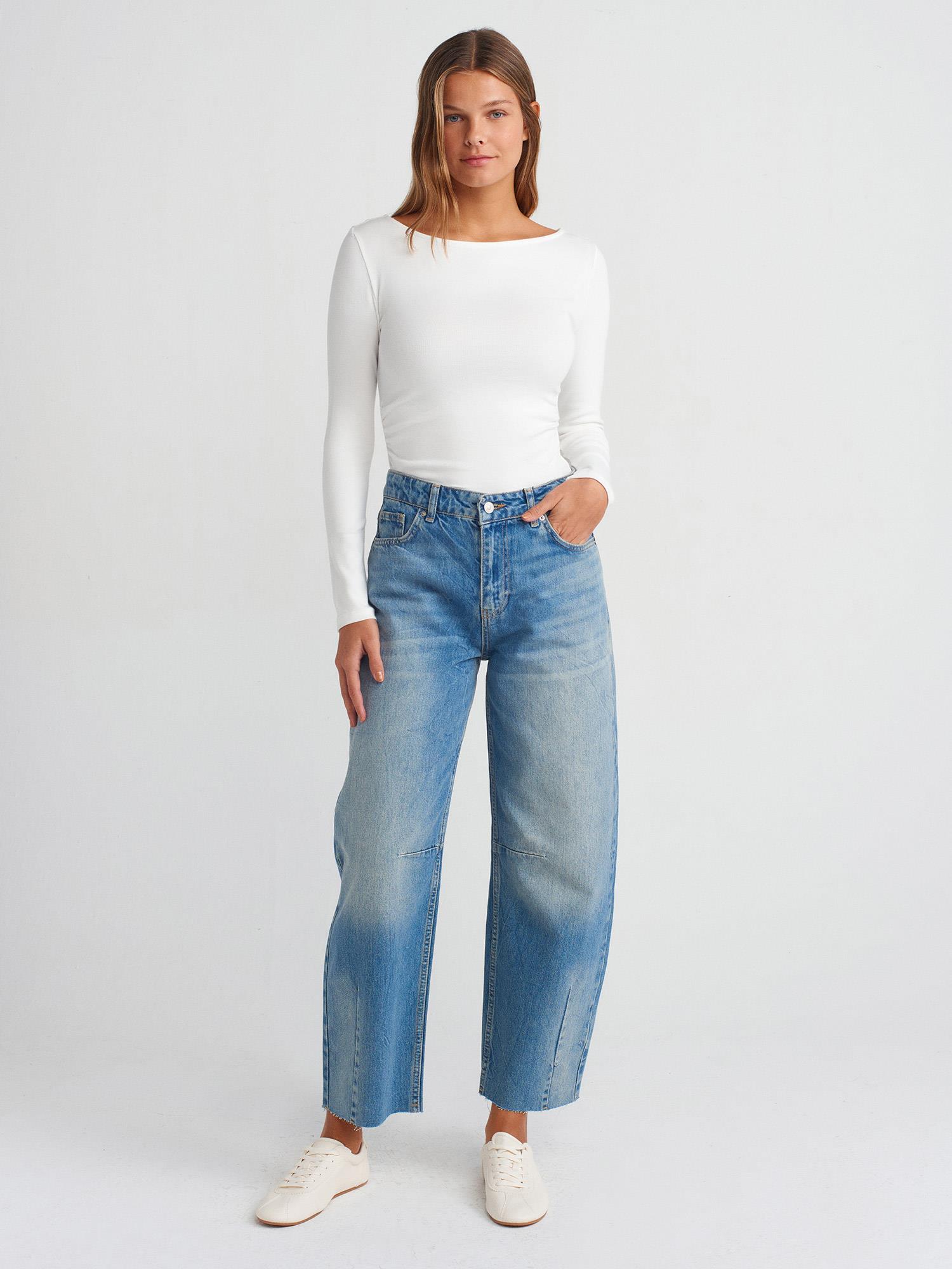 31401 Büzgülü Kayık Yaka Top Bluz