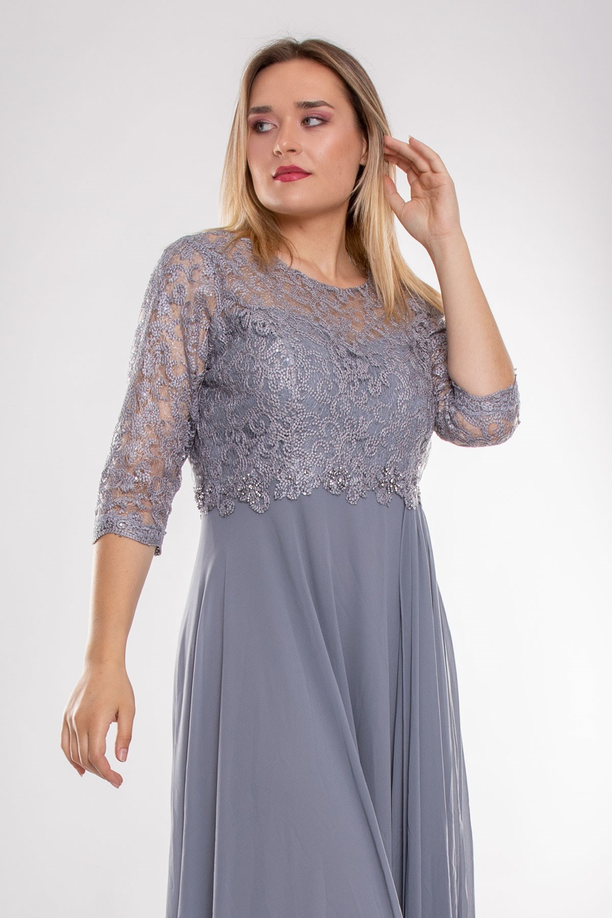 3175 Büyük Beden Truvakar Kol Yaprak Payet Taş ve Nakışlı Şifon Uzun Elbise