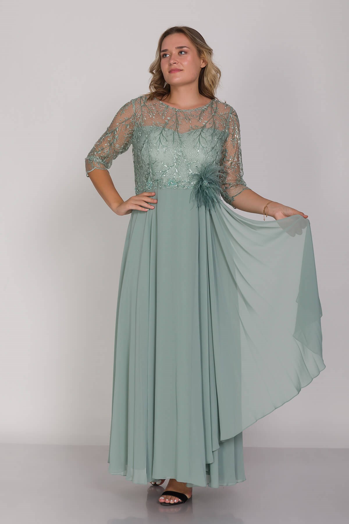 3175 Büyük Beden Truvakar Kol Yaprak Payet Taş ve Nakışlı Şifon Uzun Elbise