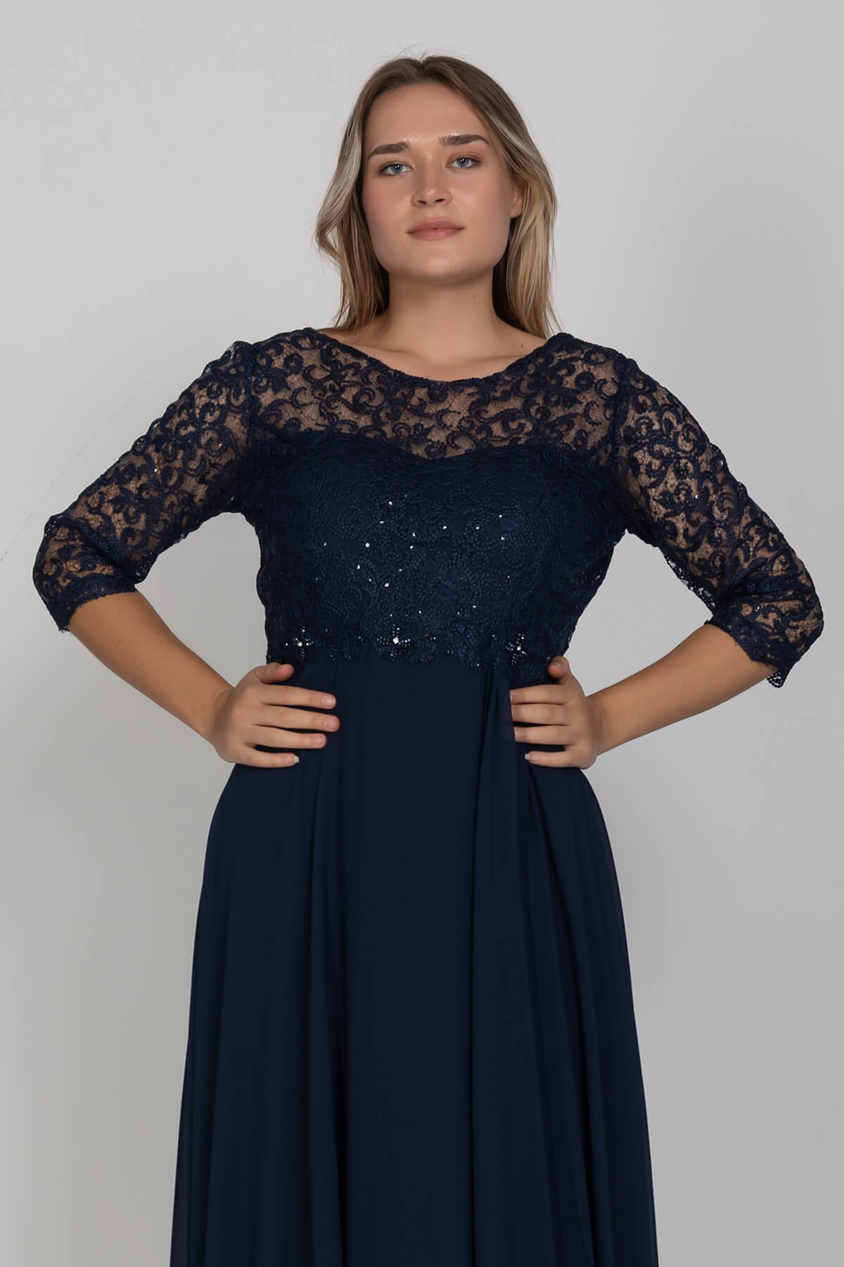 3175 Büyük Beden Truvakar Kol Yaprak Payet Taş ve Nakışlı Şifon Uzun Elbise