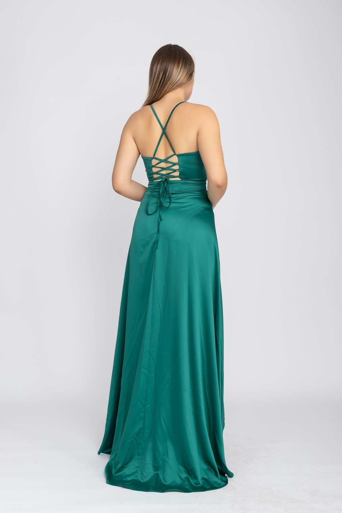 320 Önü Drapeli Asimetrik Kesim İp Askı İpek Saten Uzun Abiye