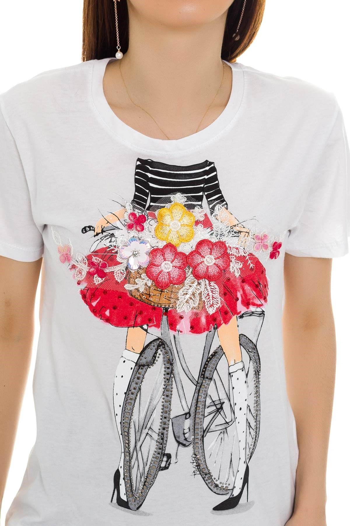 Bisiklet ve Çiçek Desenli Kadın T-Shirt