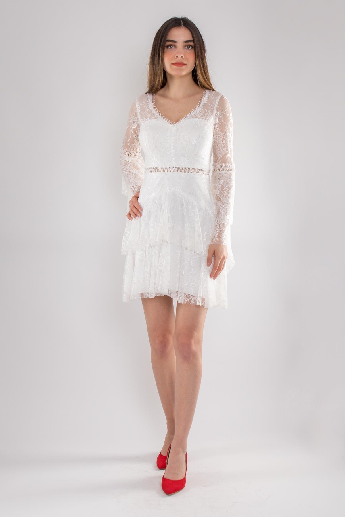 331 Kolları Valonlu Eteği Katlı Kısa Dantel Elbise