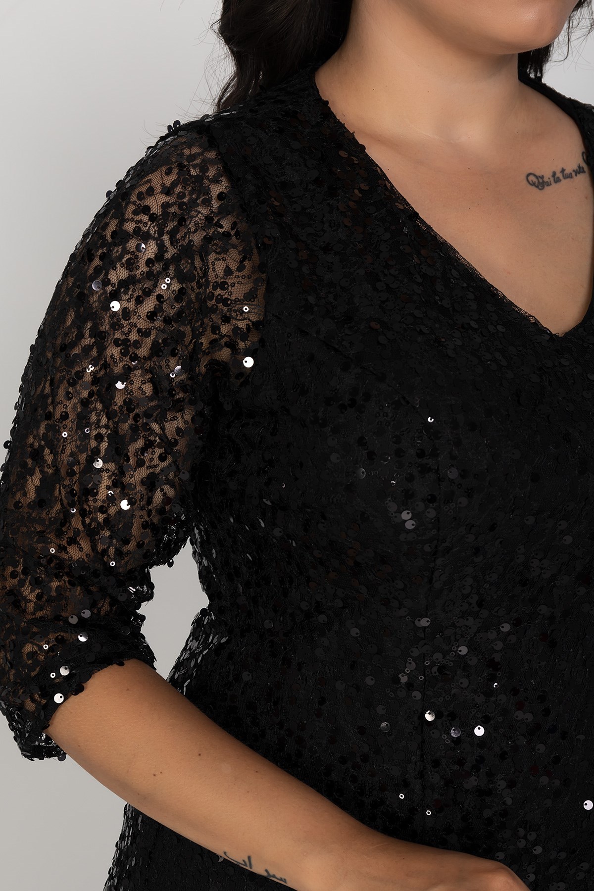 3383 Büyük Beden Truvakar Kol Vyaka Pulpayet Kısa Elbise