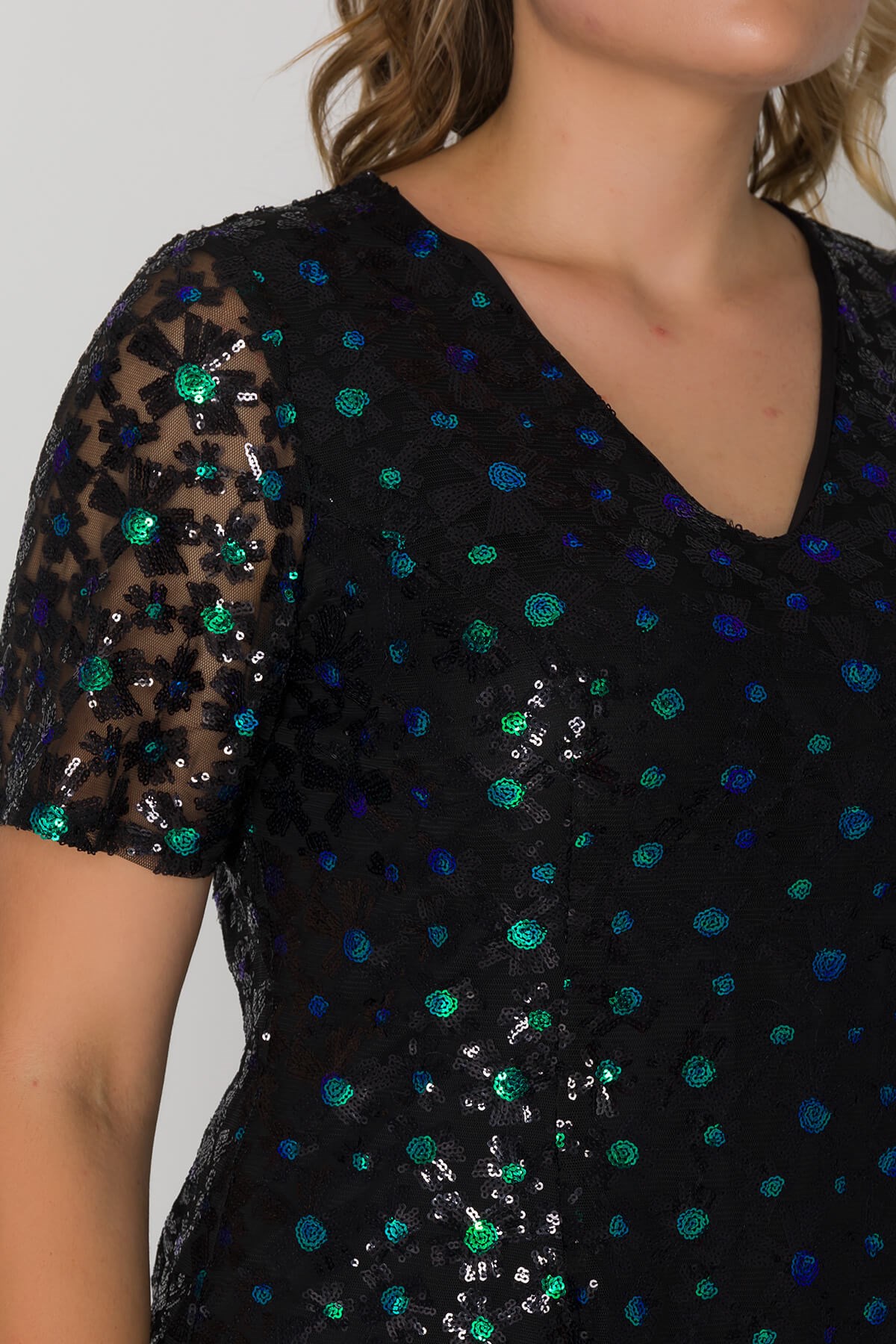 3422 Büyük Beden Kısa Kol Pulpayet Çiçek Nakışlı Kısa Elbise