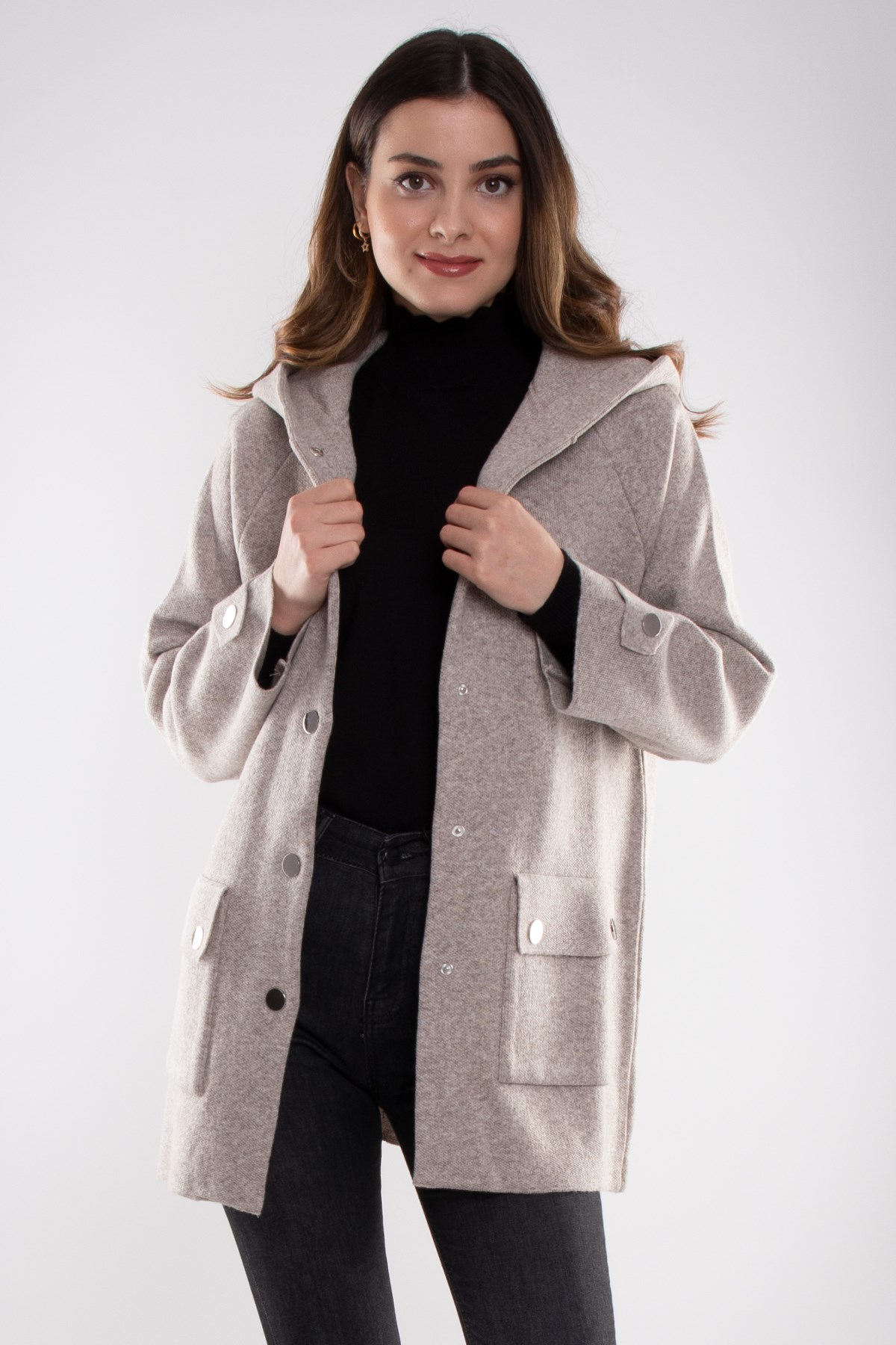 34244 Kapüşonlu Cepli Gold Düğme Yünlü Kadın Triko Ceket