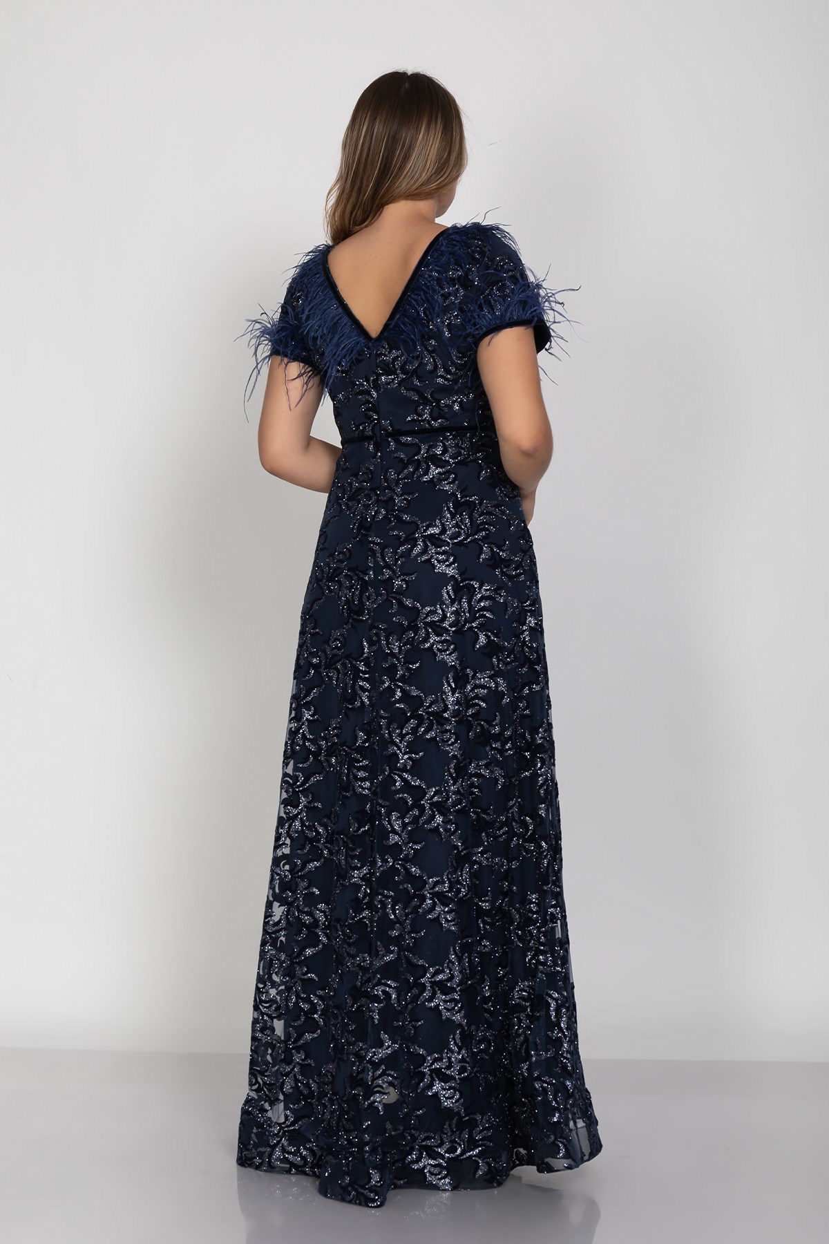 3438 Büyük Beden Ön Arka Vyaka Tüylü Flok Yaprak Baskılı Uzun Elbise