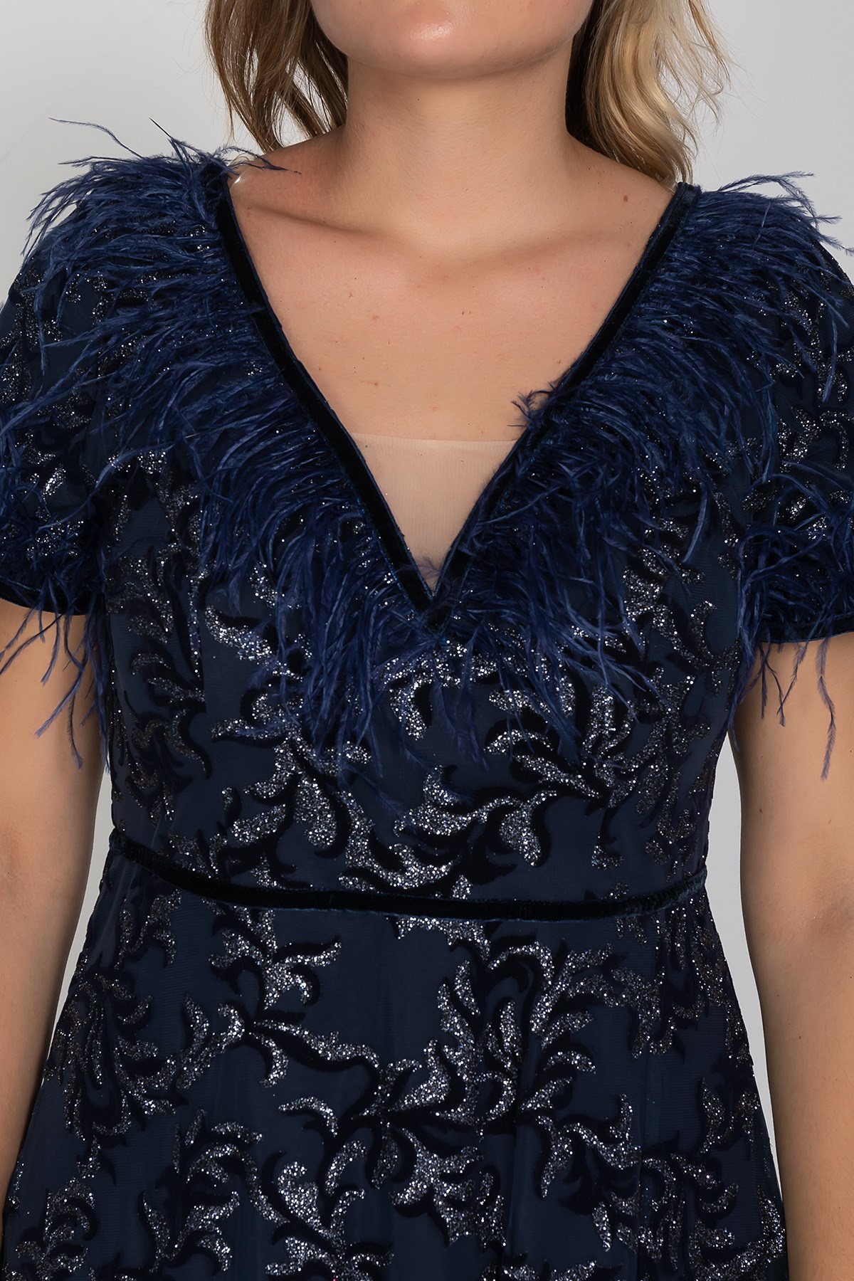 3438 Büyük Beden Ön Arka Vyaka Tüylü Flok Yaprak Baskılı Uzun Elbise